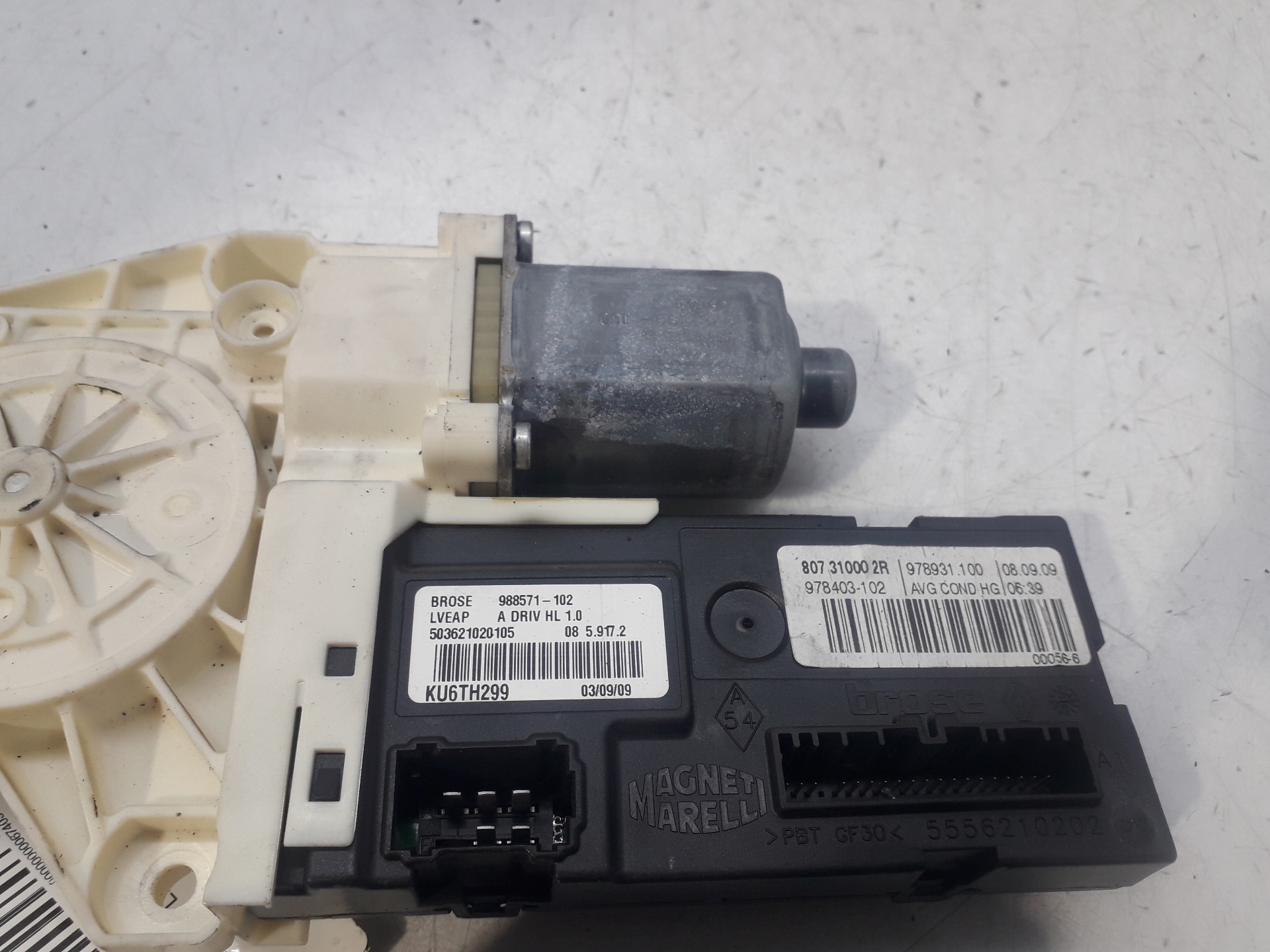 RENAULT Laguna 3 generation (2007-2015) Front Left Door Window Regulator Motor 807310002R 18753082