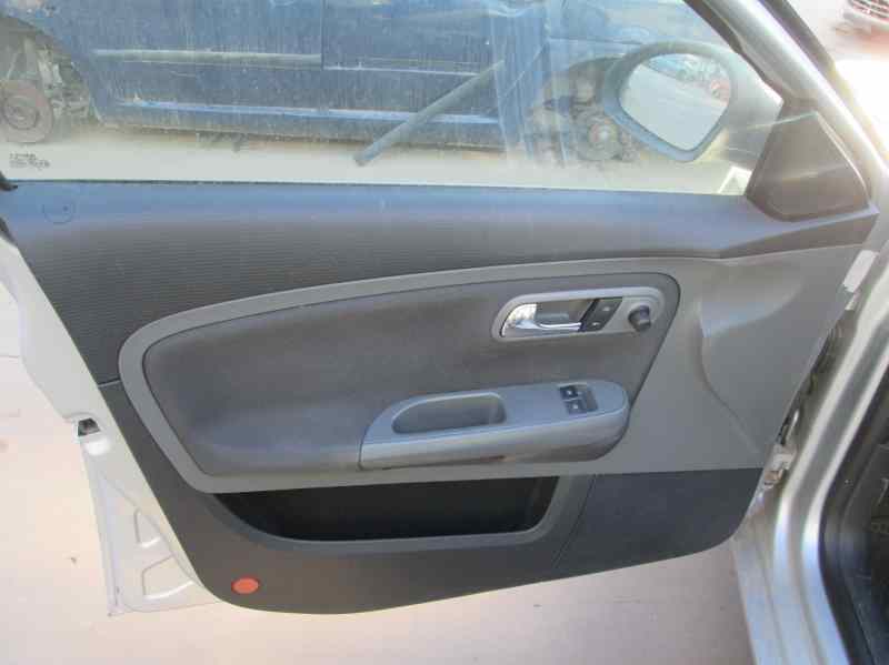 SEAT Ibiza 3 generation (2002-2008) Стеклоподъемник передней левой двери 6L4837755AD 24878620