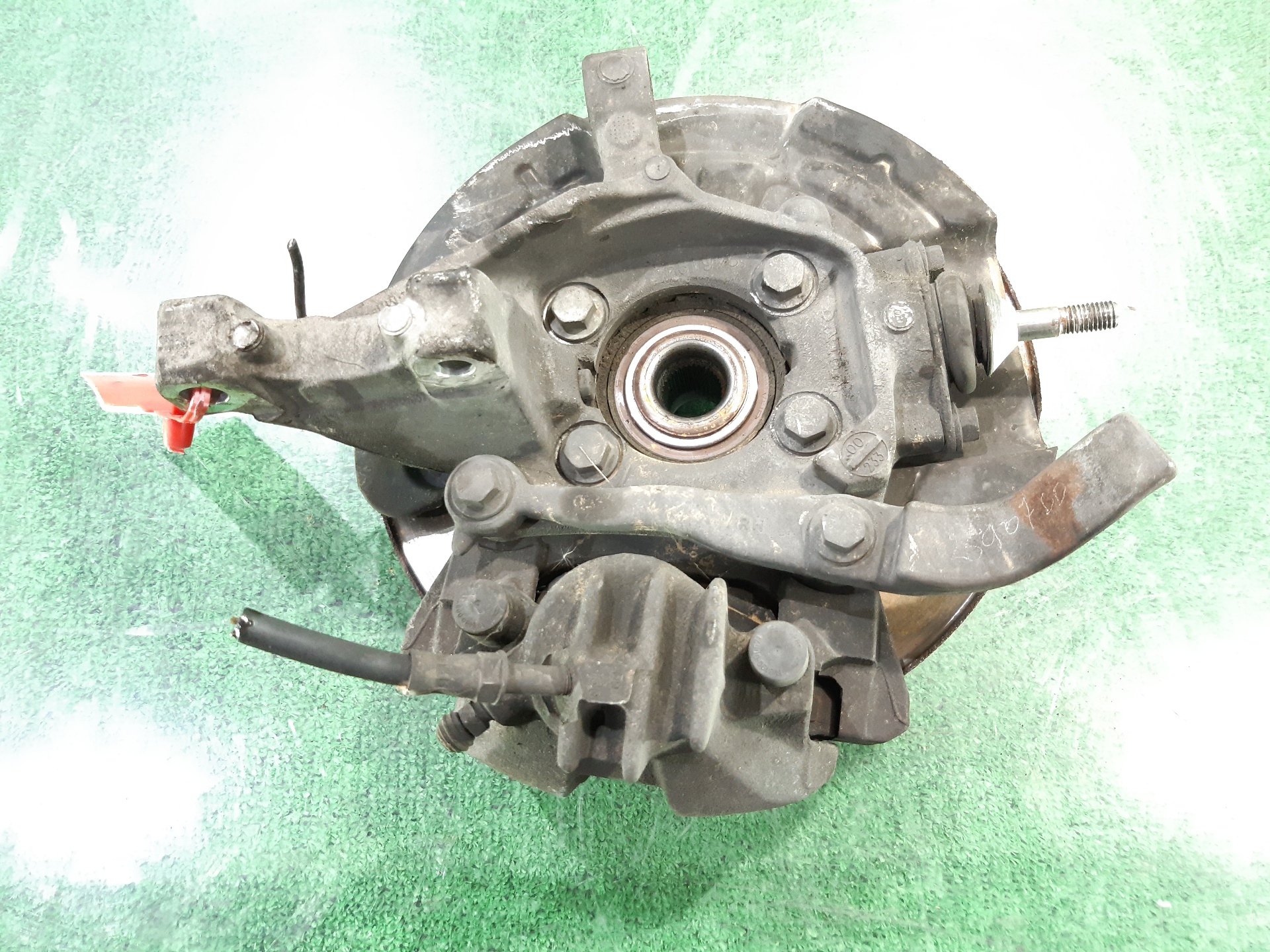 VOLVO S80 1 generation (1998-2006) Front Right Wheel Hub 30760715 18763605