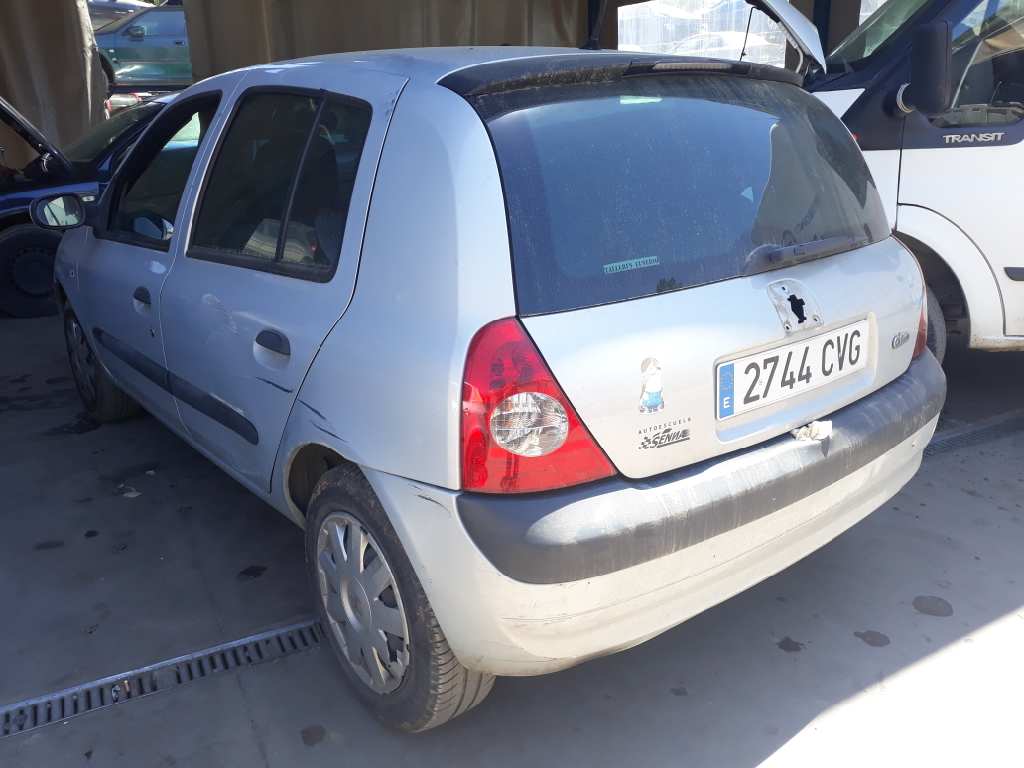 RENAULT Clio 2 generation (1998-2013) Левая противотуманка переднего бампера 8200002469 22070713