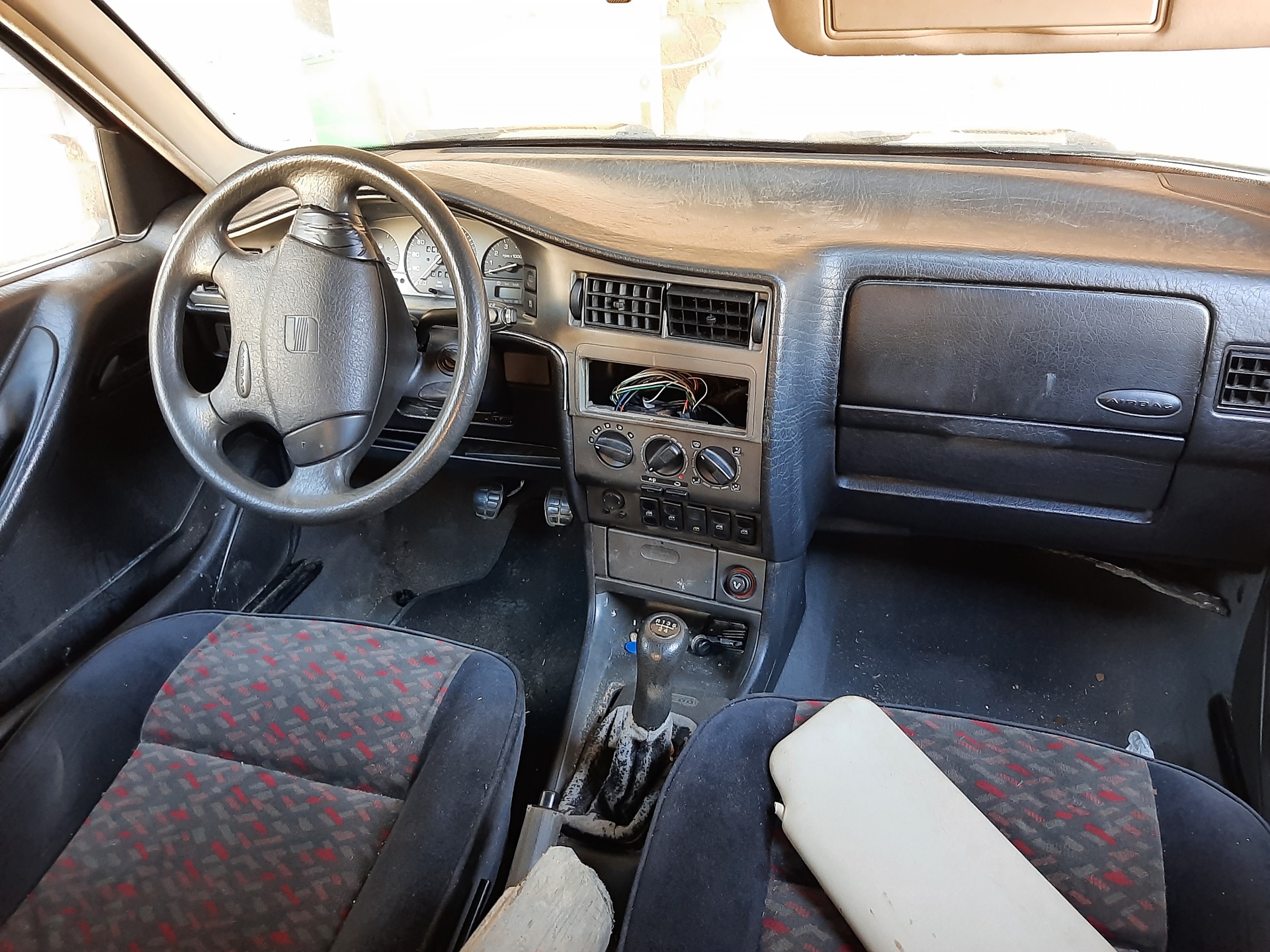 SEAT Toledo 1 generation (1991-1999) Противотуманка бампера передняя правая 1L0941626 22445900