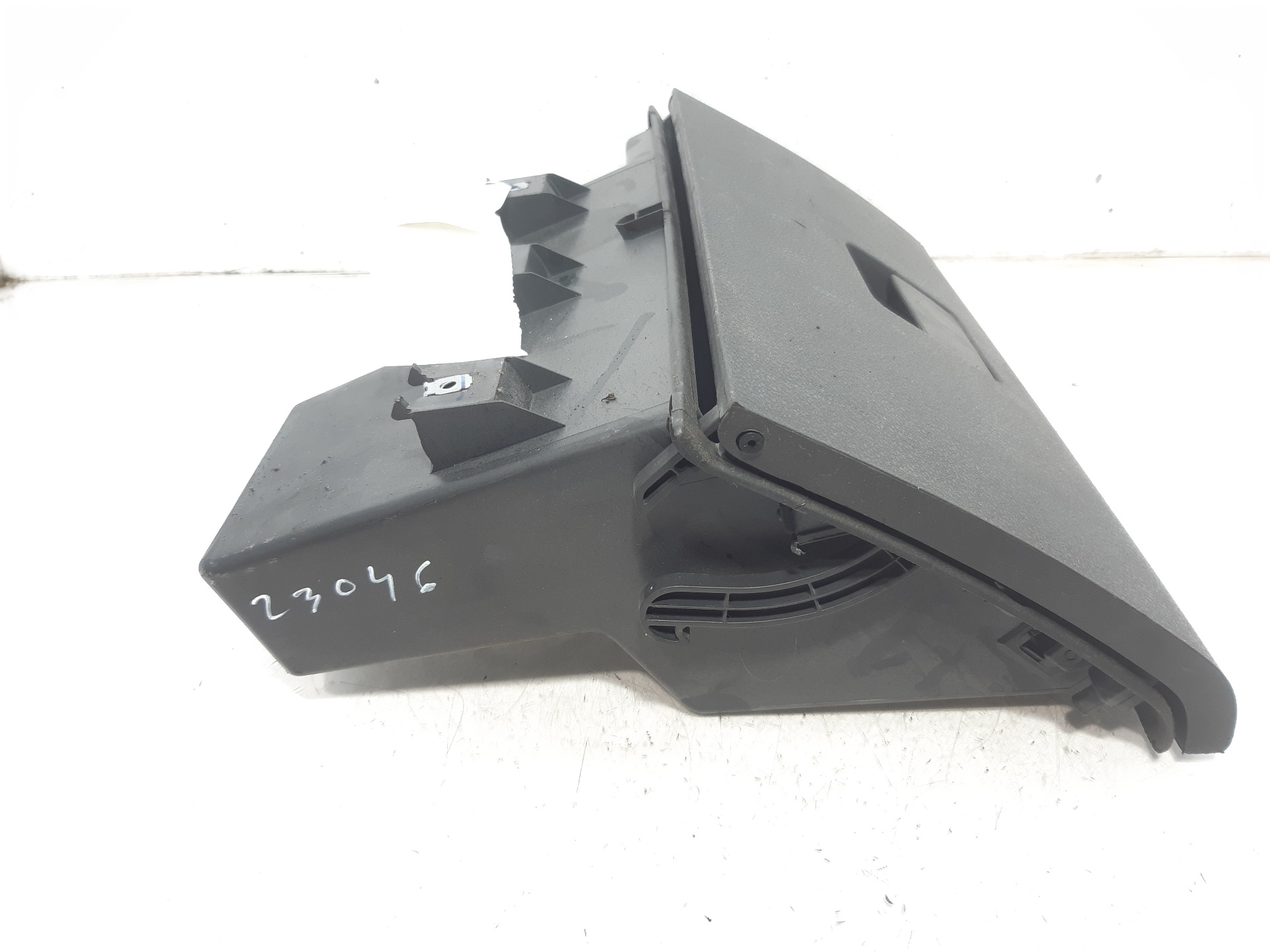 VOLKSWAGEN Fox 2 generation (2003-2009) Boite à gants 5Z0857097 18661015