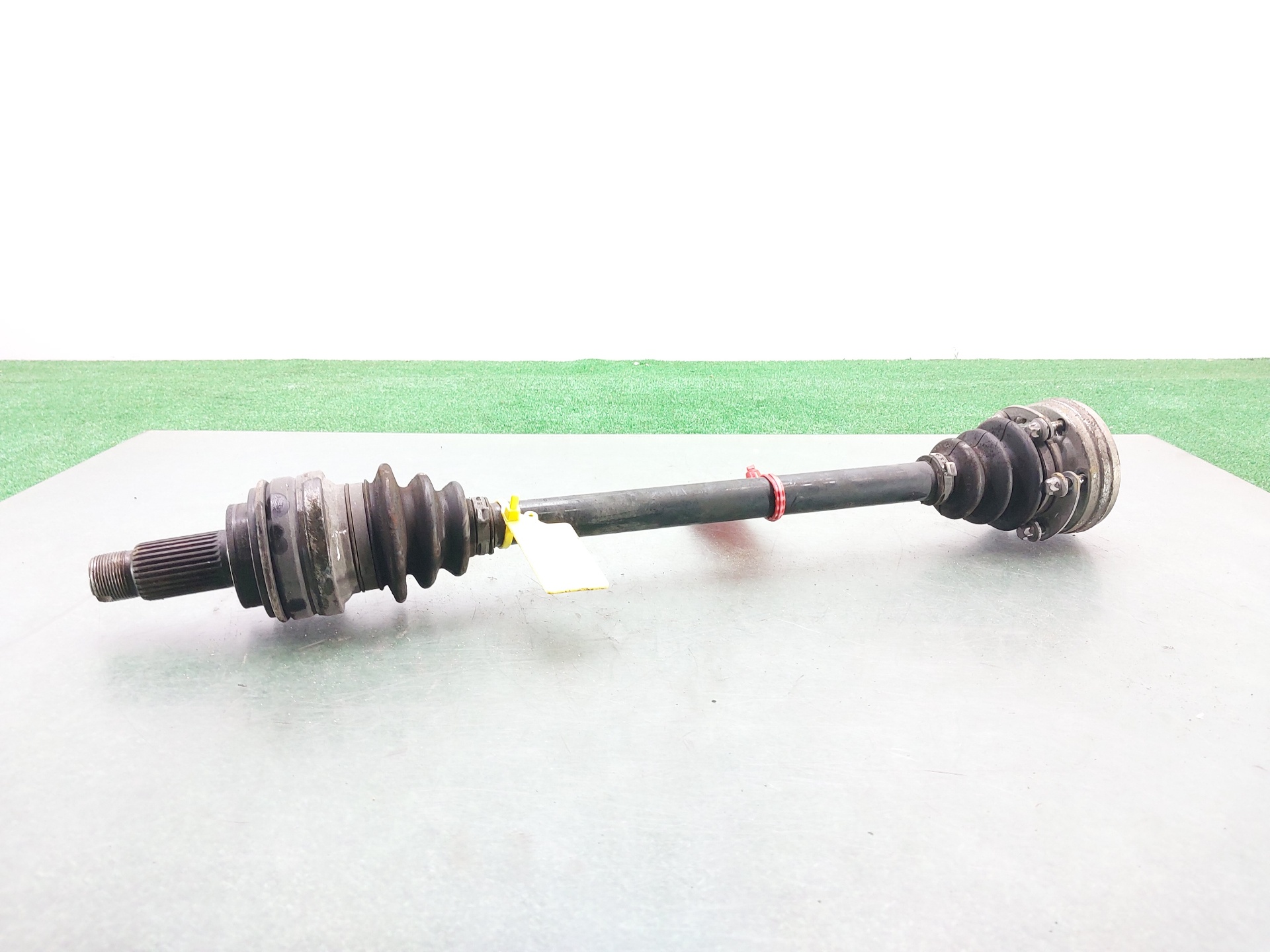 BMW X1 E84 (2009-2015) Rear Left Driveshaft 33207605493 22632086