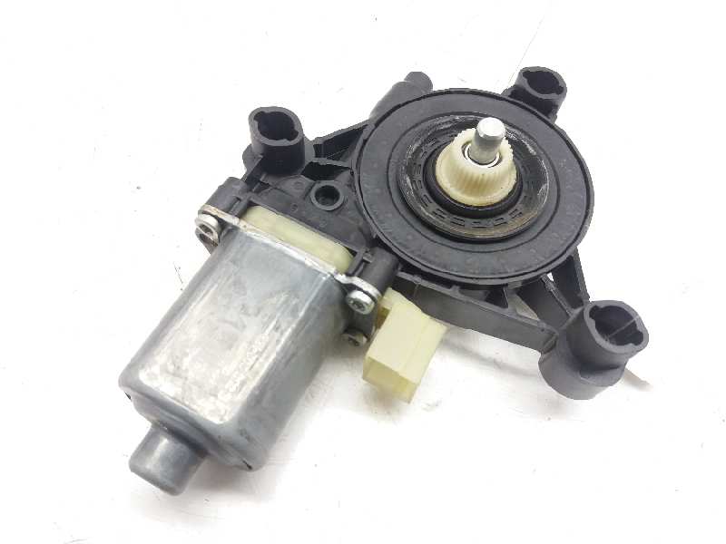 SEAT Leon 3 generation (2012-2020) Front Right Door Window Control Motor 5Q0959802B 18368577