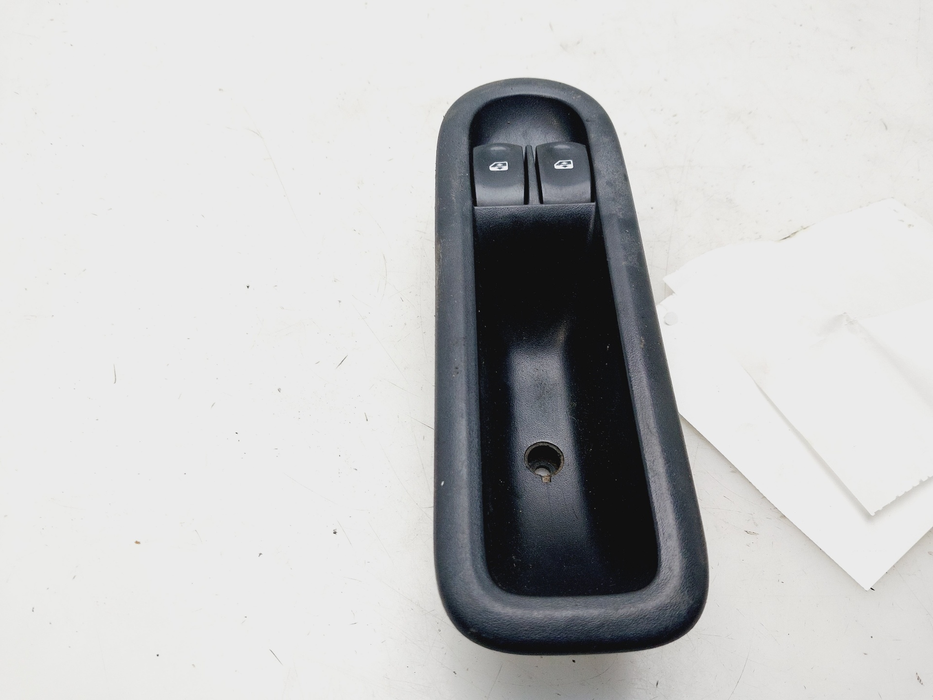 RENAULT Clio 3 generation (2005-2012) Front Left Door Window Switch 8200356513 27326478