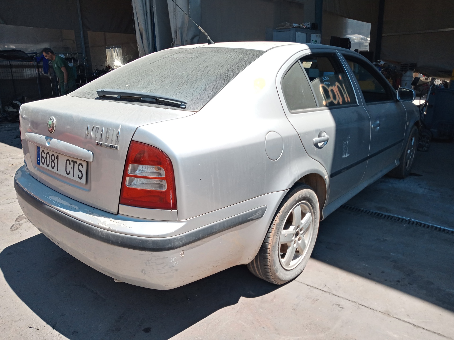 SKODA Octavia 1 generation (1996-2010) Aizmugurējā bagāžnieka slēdzene 1U6827501G 18708454