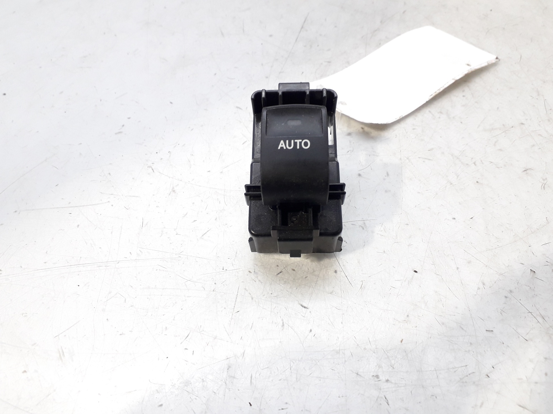 TOYOTA Auris 2 generation (2012-2015) Front Right Door Window Switch 192801 18787021