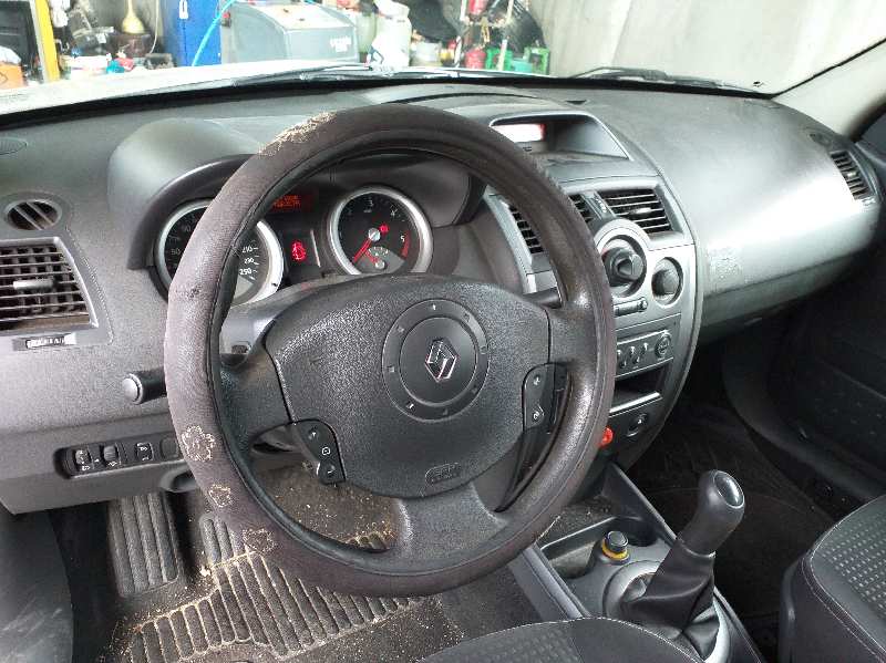 RENAULT Megane 2 generation (2002-2012) Galinio dangčio spyna 8200947699 24896408