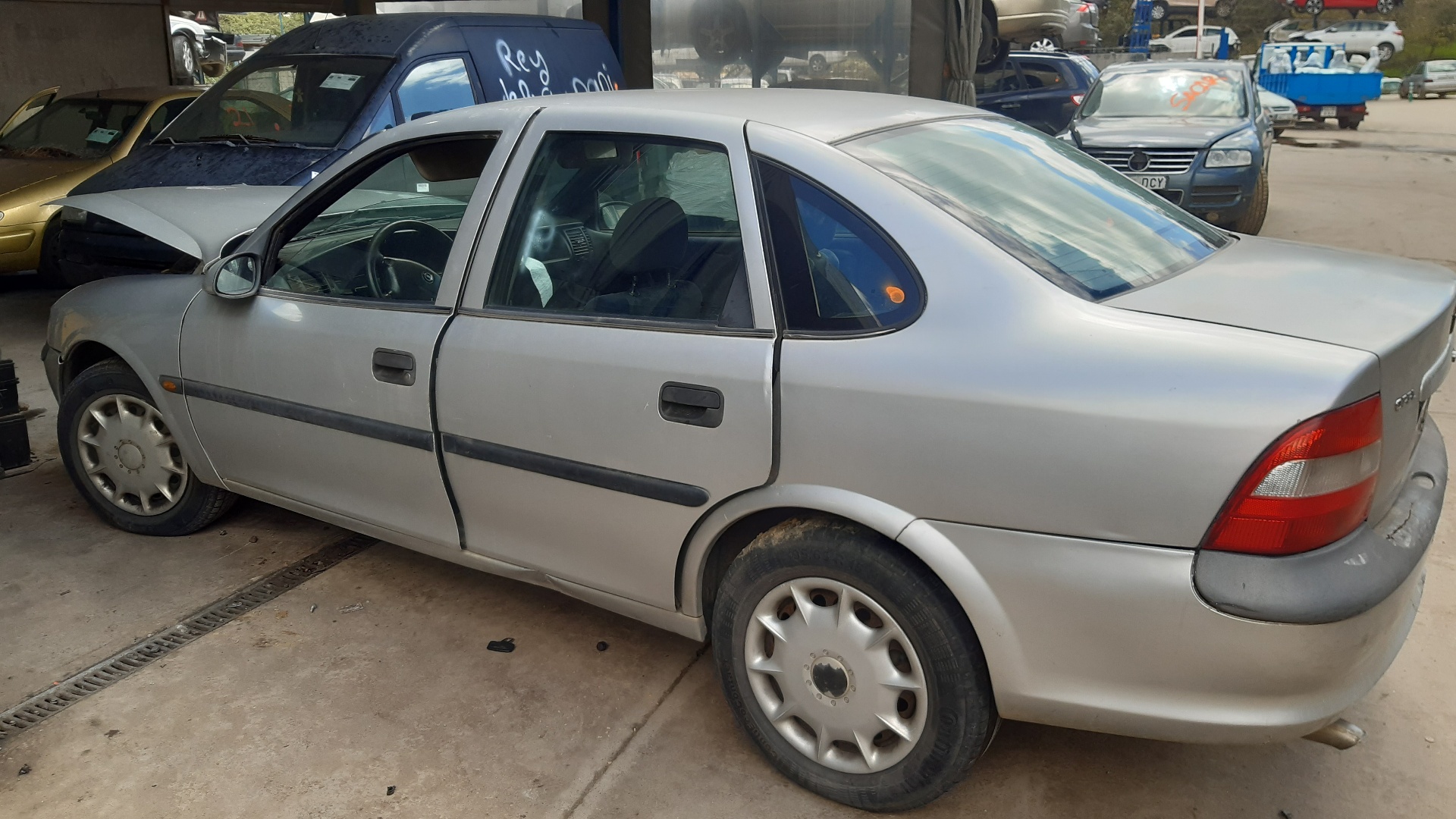 OPEL Vectra B (1995-1999) Left Side Wing Mirror 059181 24052869