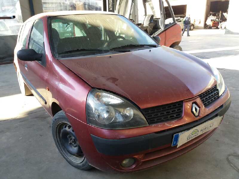 RENAULT Clio 2 generation (1998-2013) Левая противотуманка переднего бампера 8200002469 20194275