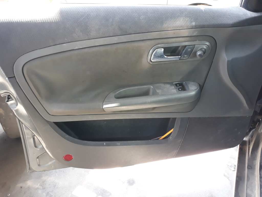 SEAT Cordoba 2 generation (1999-2009) Зеркало передней левой двери 014142 20189837