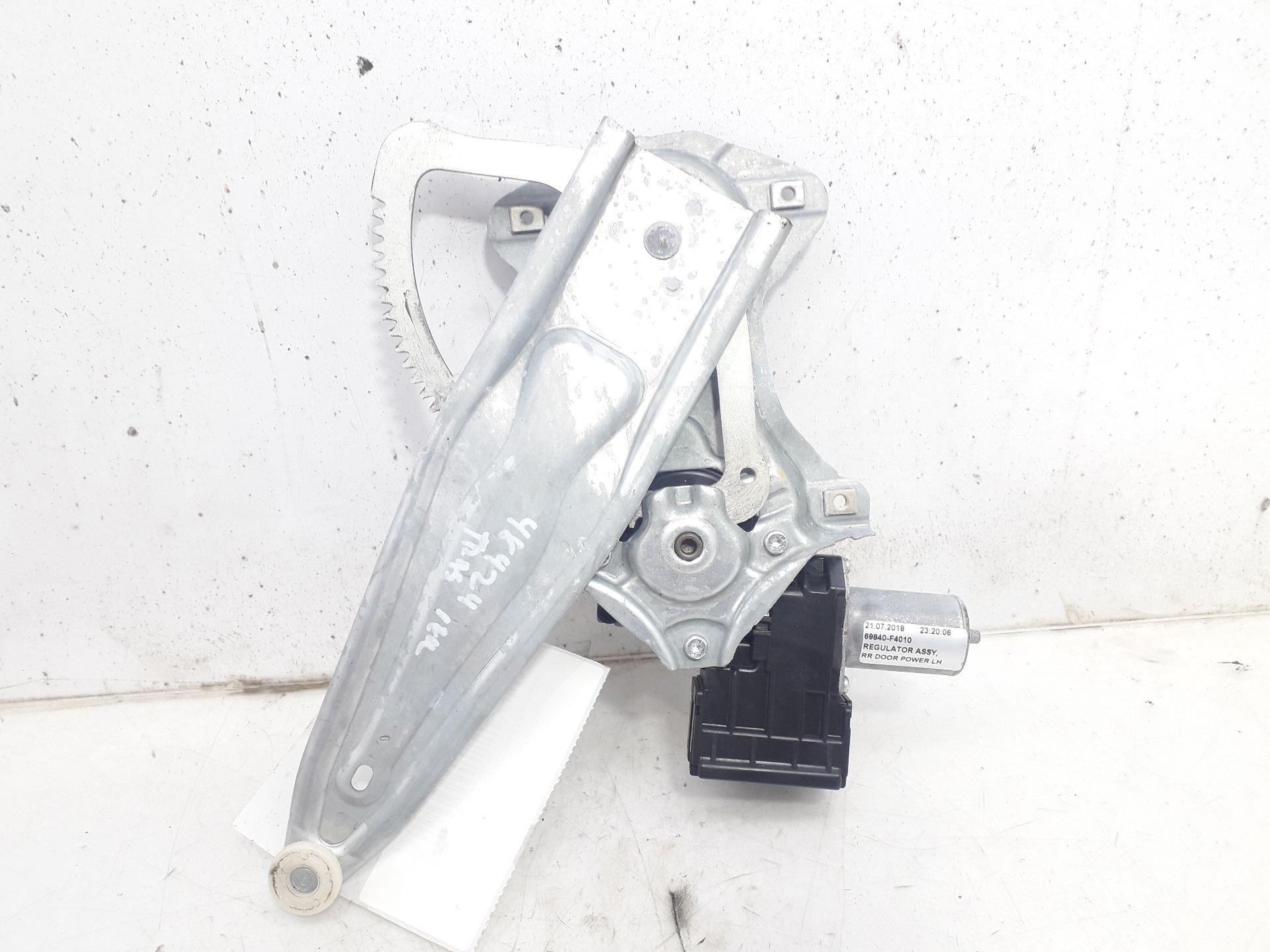 TOYOTA C-HR 1 generation (2016-2023) Rear Left Door Window Control Motor 69840F4010 18797730