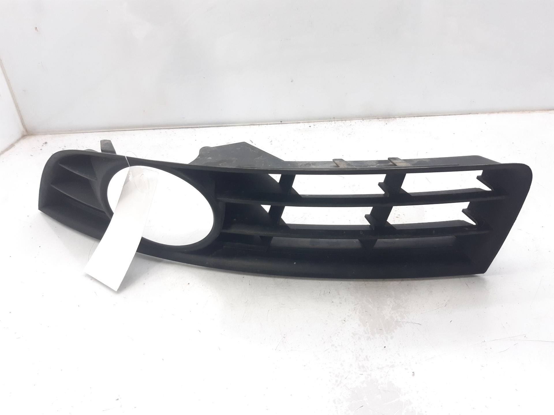 VOLKSWAGEN Passat B6 (2005-2010) Forreste venstre grill 3C0853665A 18608729