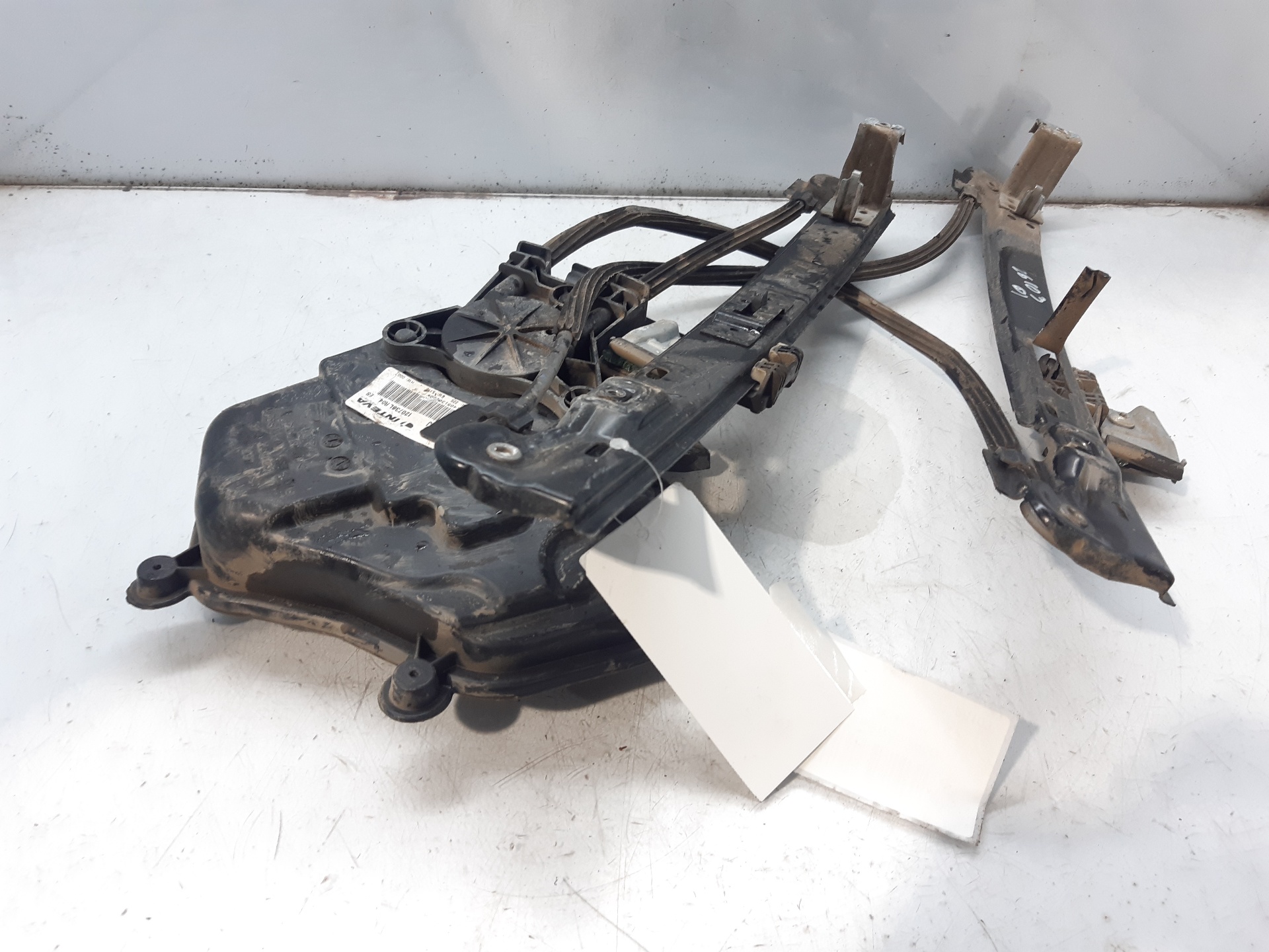 SEAT Cordoba 2 generation (1999-2009) Front Left Door Window Regulator 6J4837401J 18765282