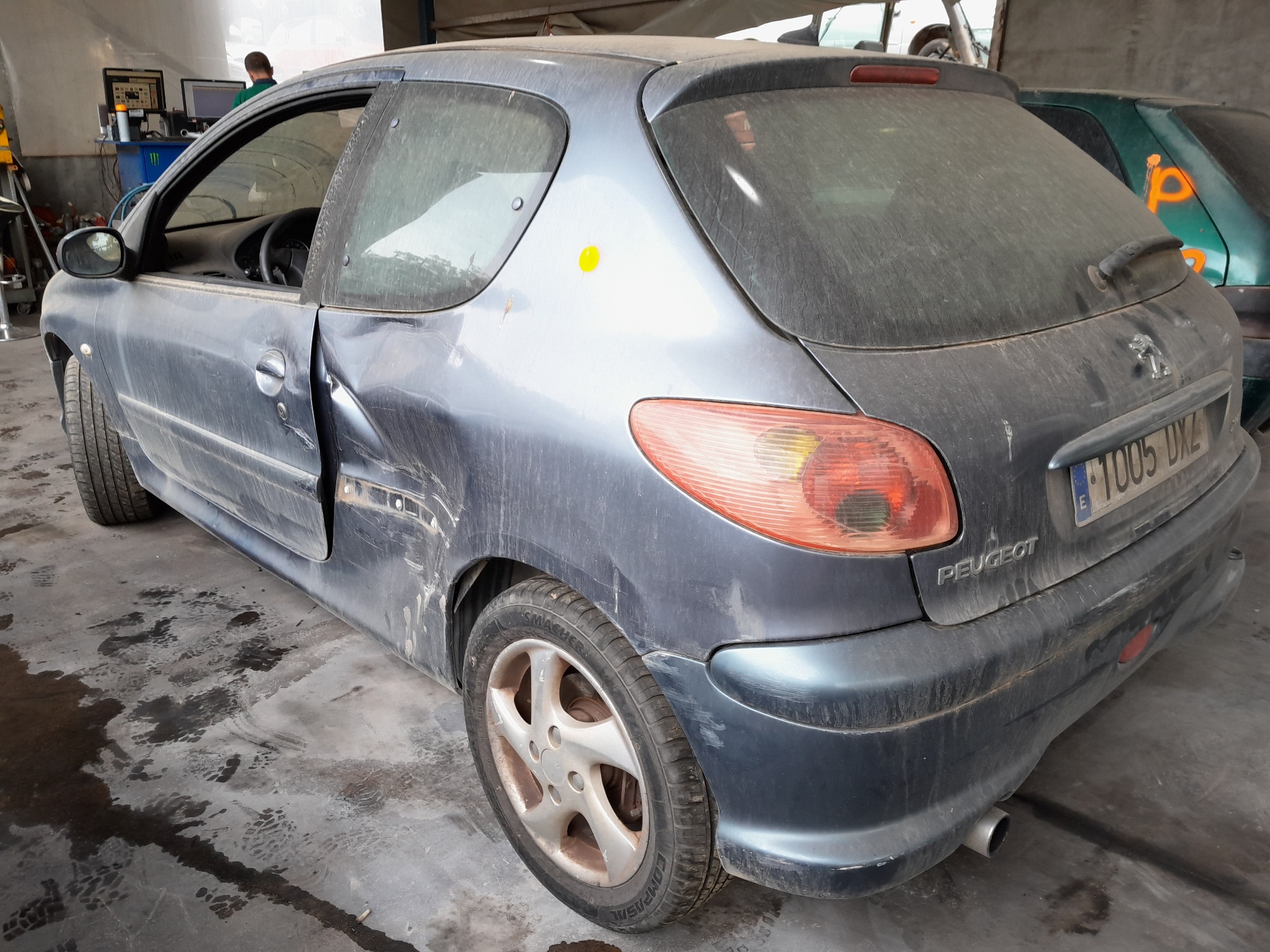 PEUGEOT 206 1 generation (1998-2009) Hátsó lökhárító 7013L0 22457568