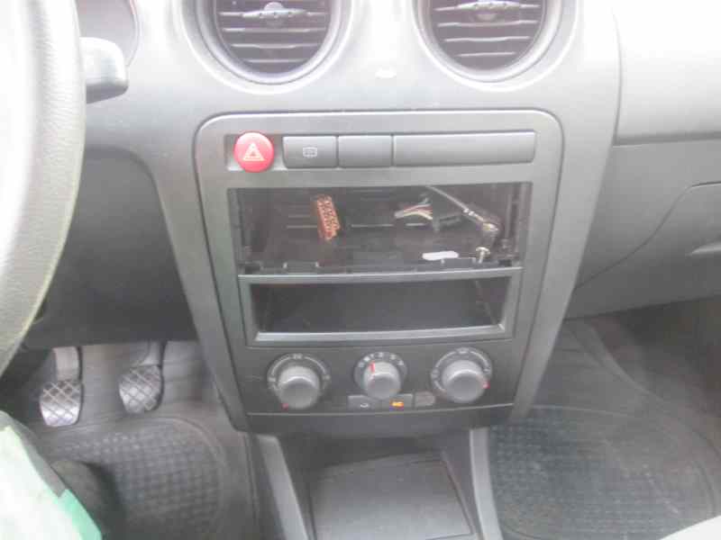 SEAT Cordoba 2 generation (1999-2009) Avarinio (avarinis) mygtukas 6L1953235A 22908355