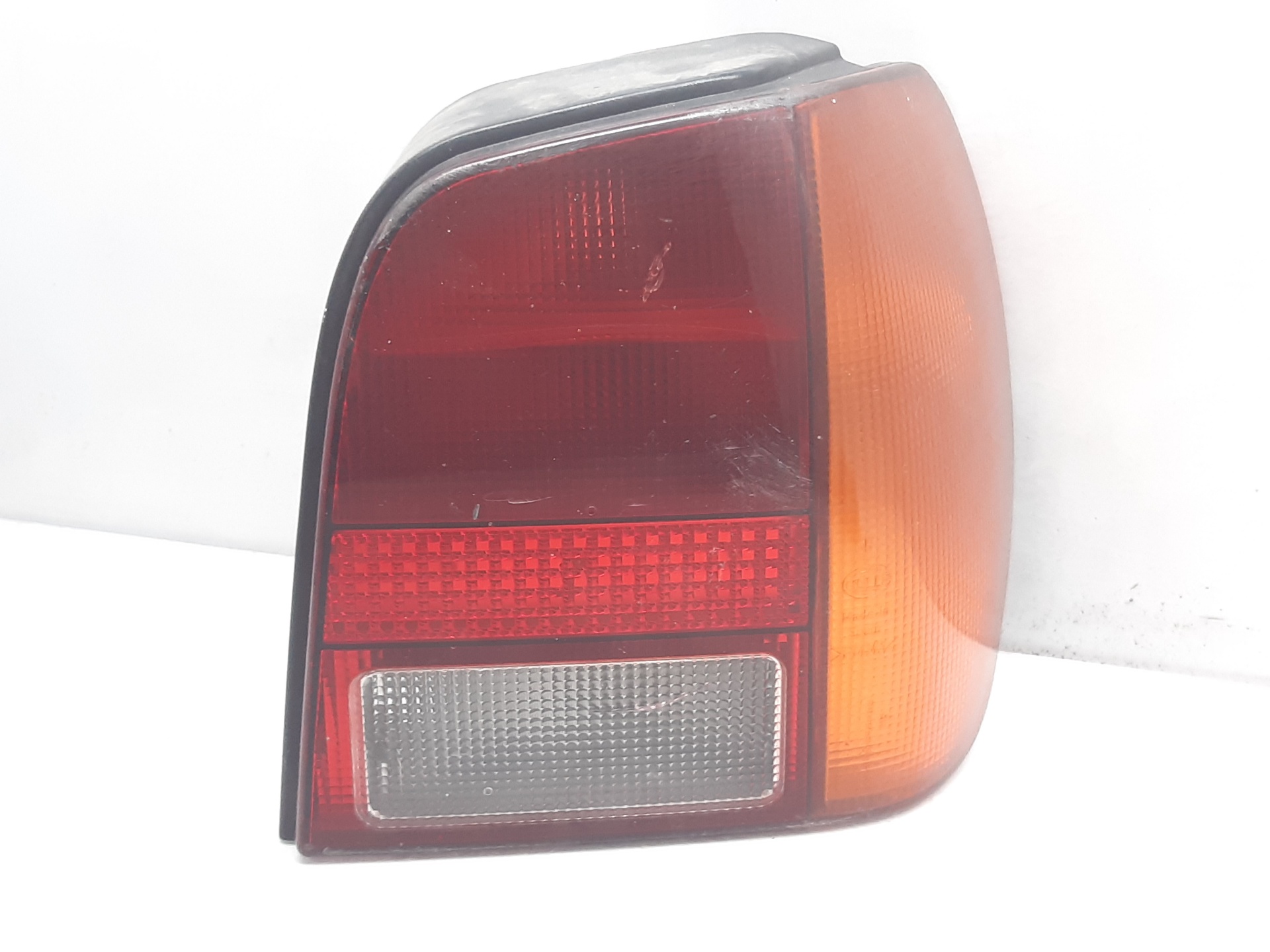 VOLKSWAGEN Polo 3 generation (1994-2002) Aizmugurējais labais lukturis 6N0945096 22463742