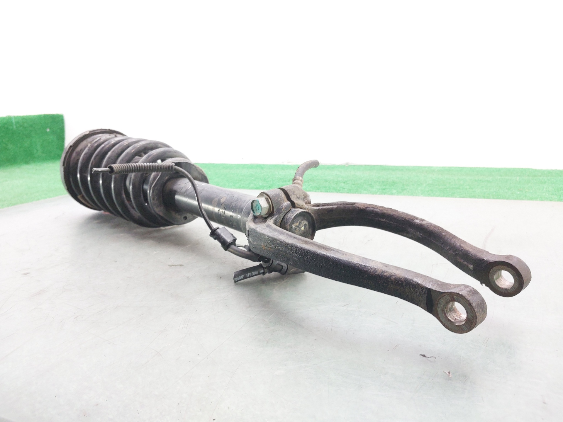 DODGE Front Right Shock Absorber 546113K140 26588051