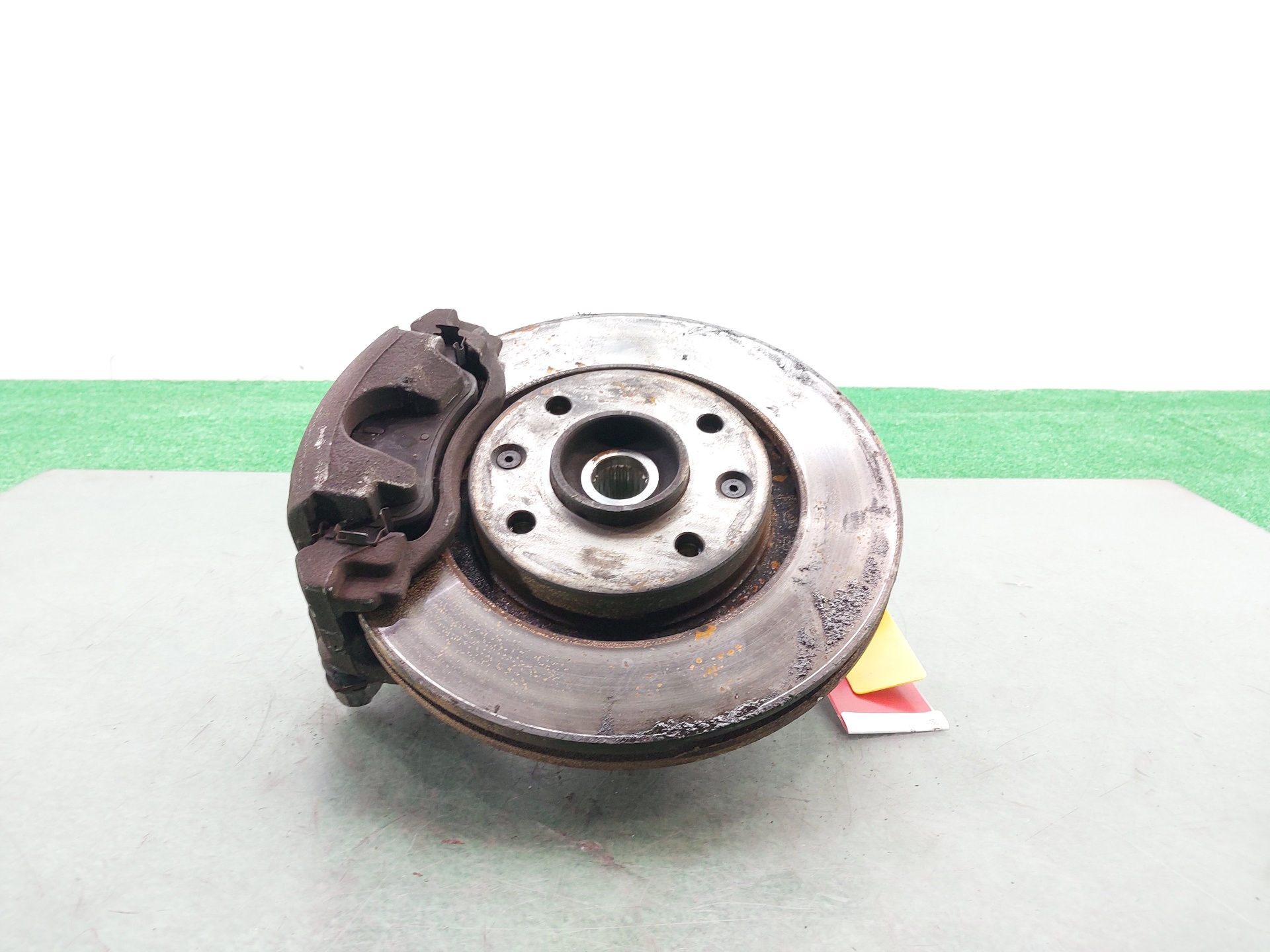 CITROËN Front Left Wheel Hub 364654 25807776