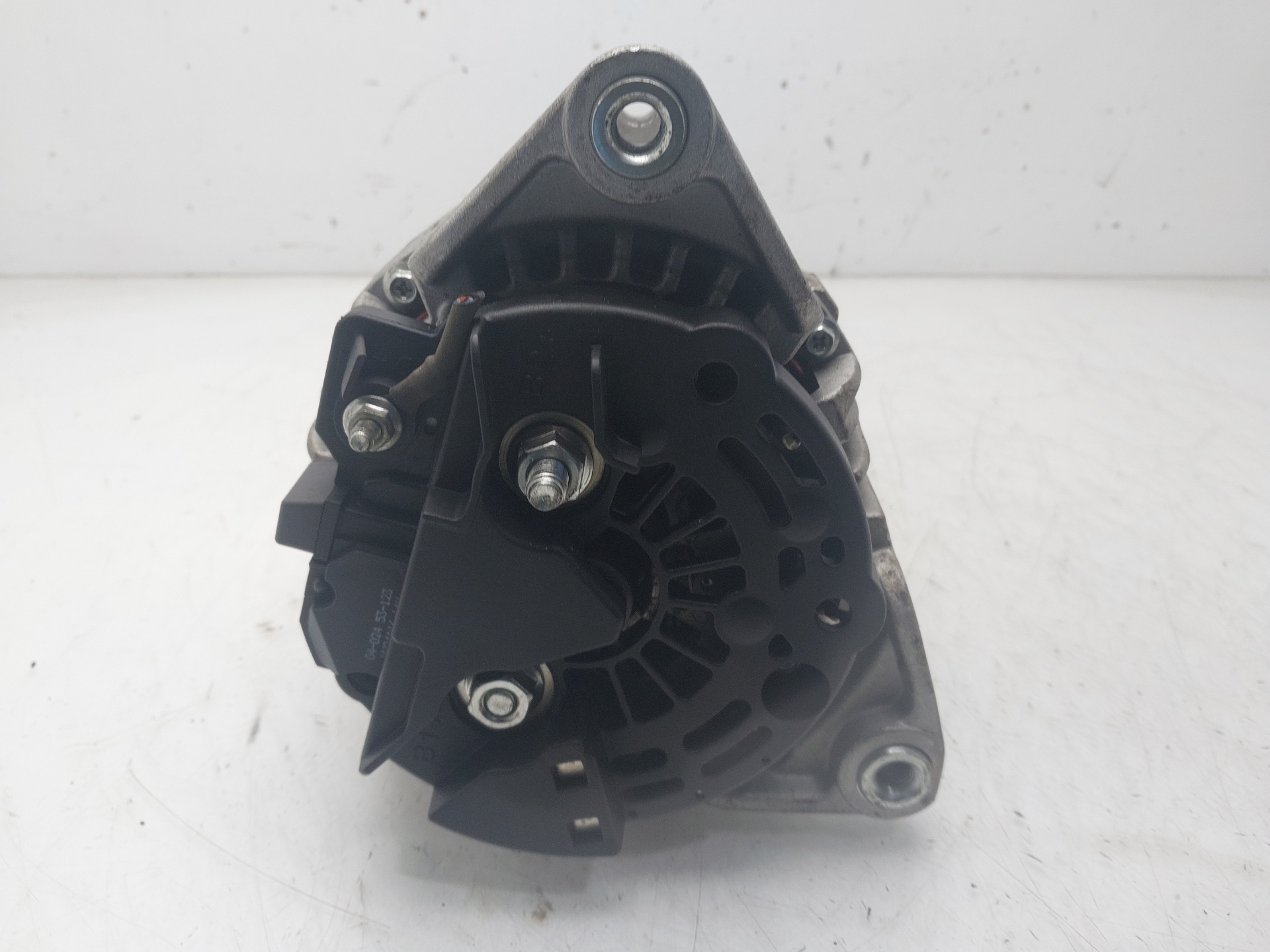 Alternador Z12XE 24437120 de Opel Corsa c (x01) 2003-2009 - pieza usada