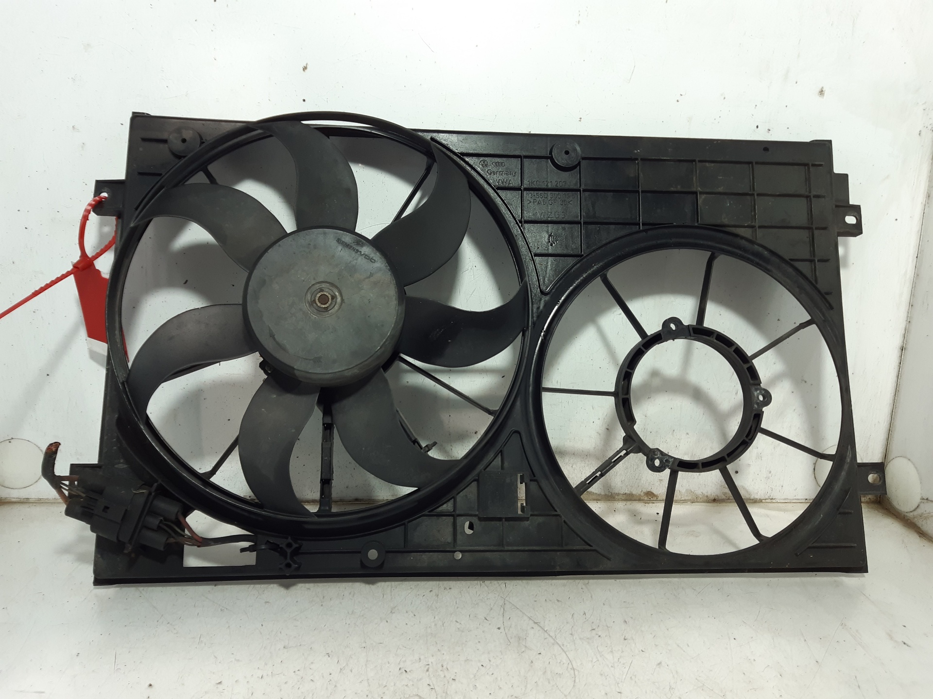 SEAT Toledo 3 generation (2004-2010) Diffuser Fan 1K0121207J 22027553