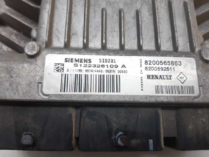 RENAULT Megane 2 generation (2002-2012) Engine Control Unit ECU 8200565863 18390903