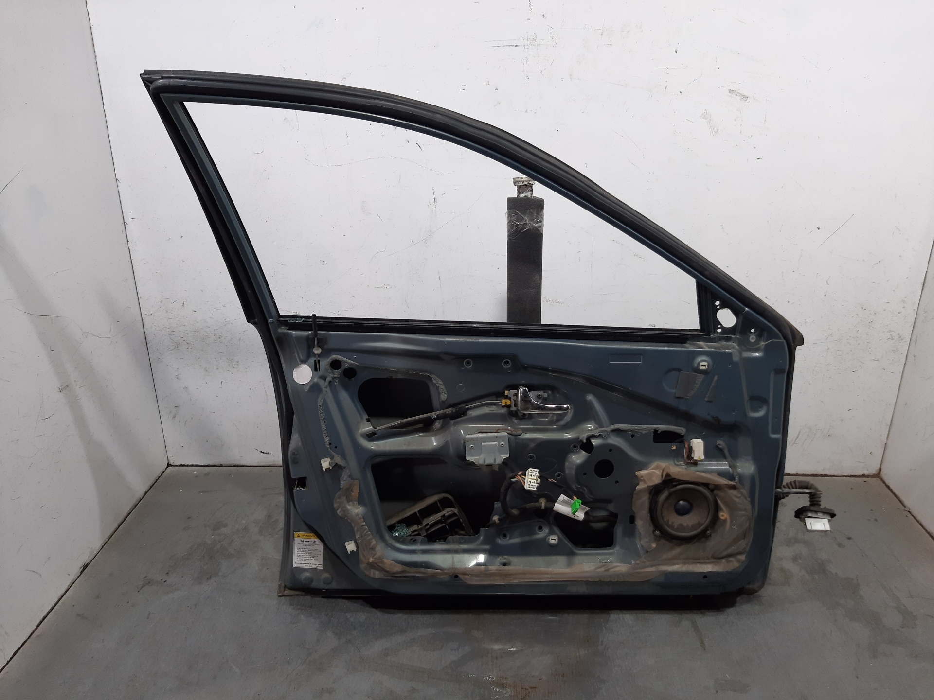 VOLVO S40 1 generation (1996-2004) Front Left Door 30632666 24071659