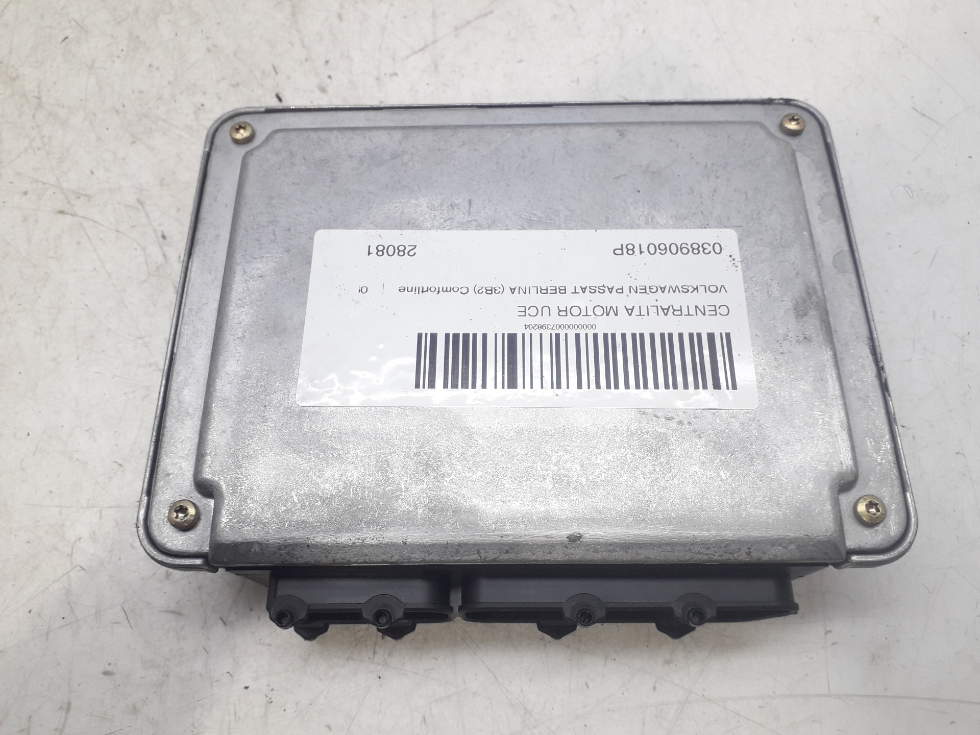 VOLKSWAGEN Passat B5 (1996-2005) Engine Control Unit ECU 038906018P 18797343