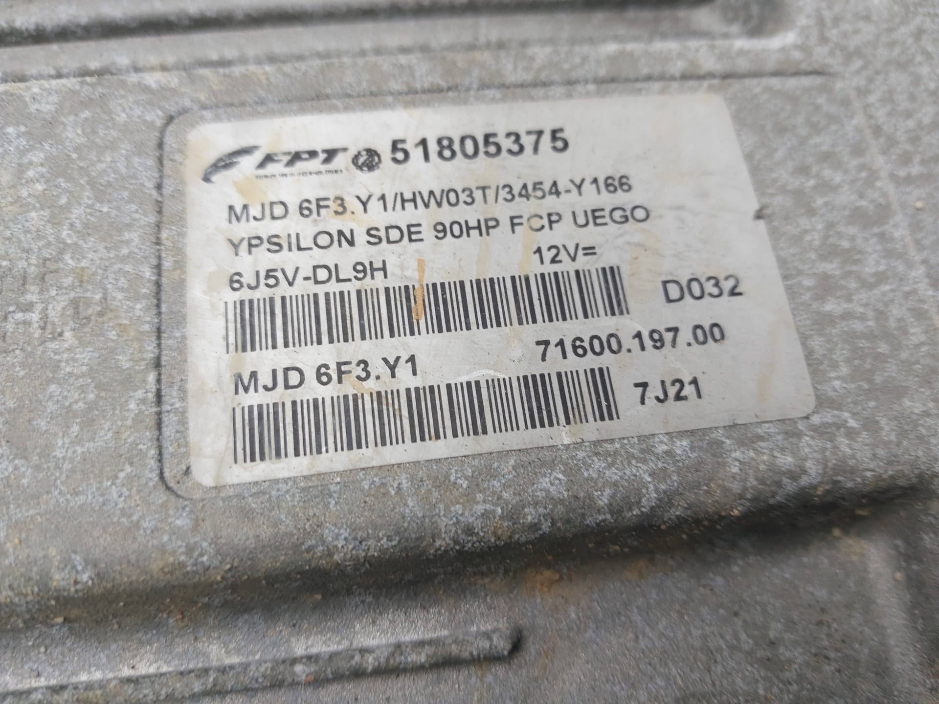 Centralita motor uce 199A3000 51805375 de Lancia Ypsilon (101) 0-0 con 198159 km - pieza usada