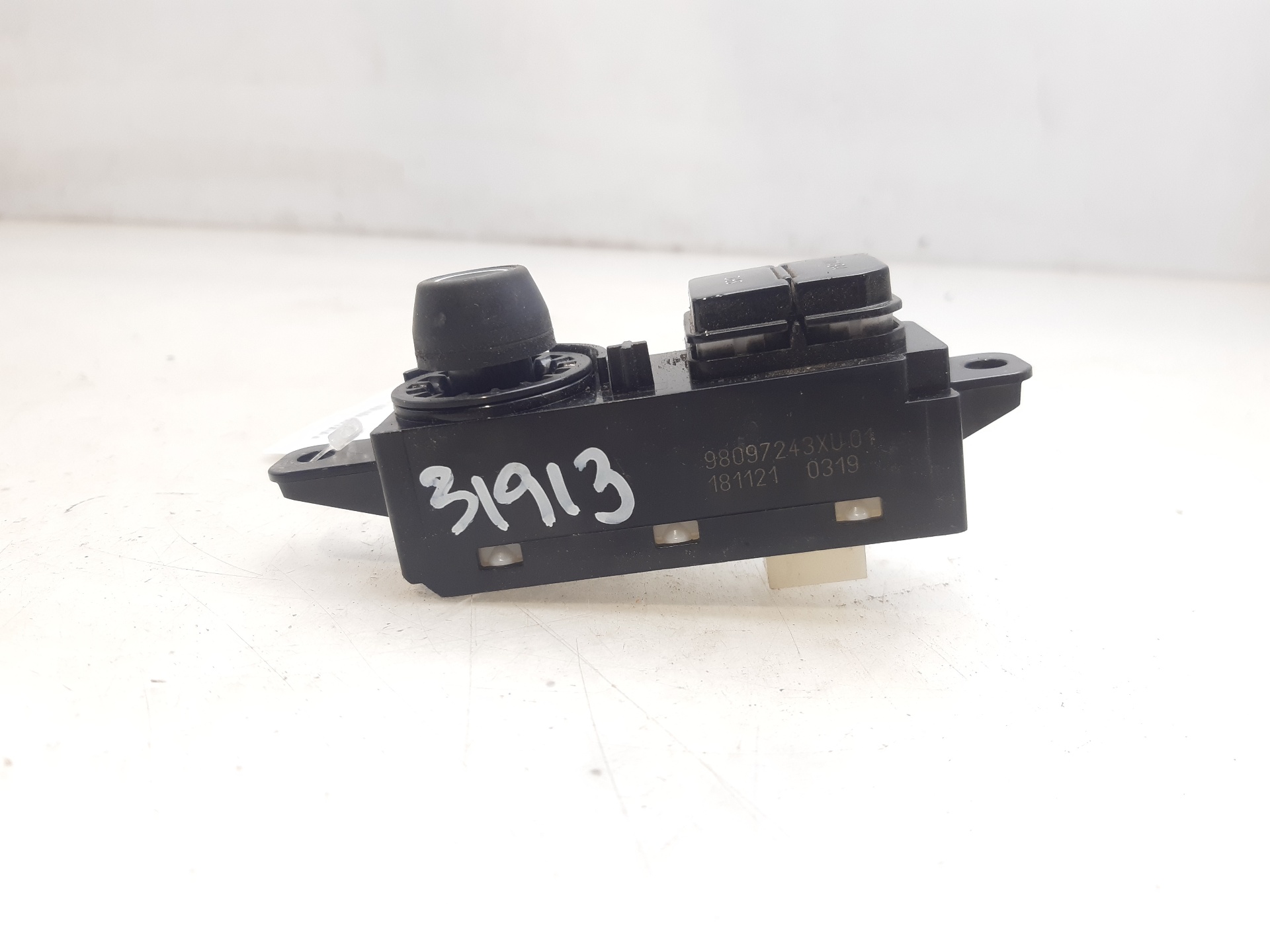 PEUGEOT 2008 1 generation (2013-2020) Other Control Units 98097243XU 24150299