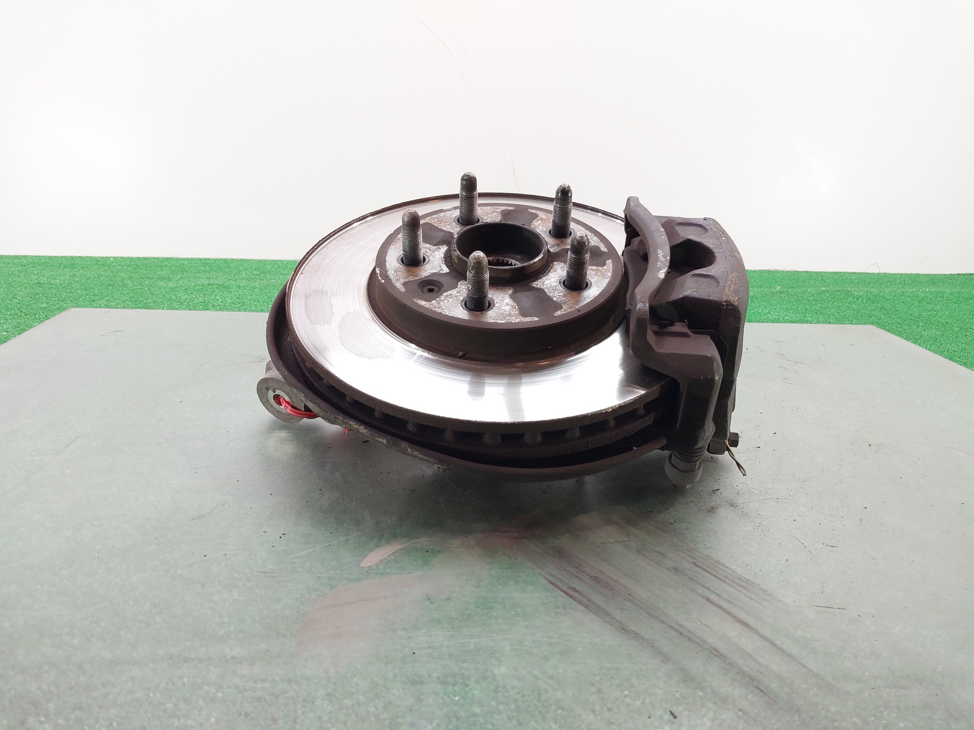 OPEL Insignia A (2008-2016) Front Right Wheel Hub 13219081 21086822