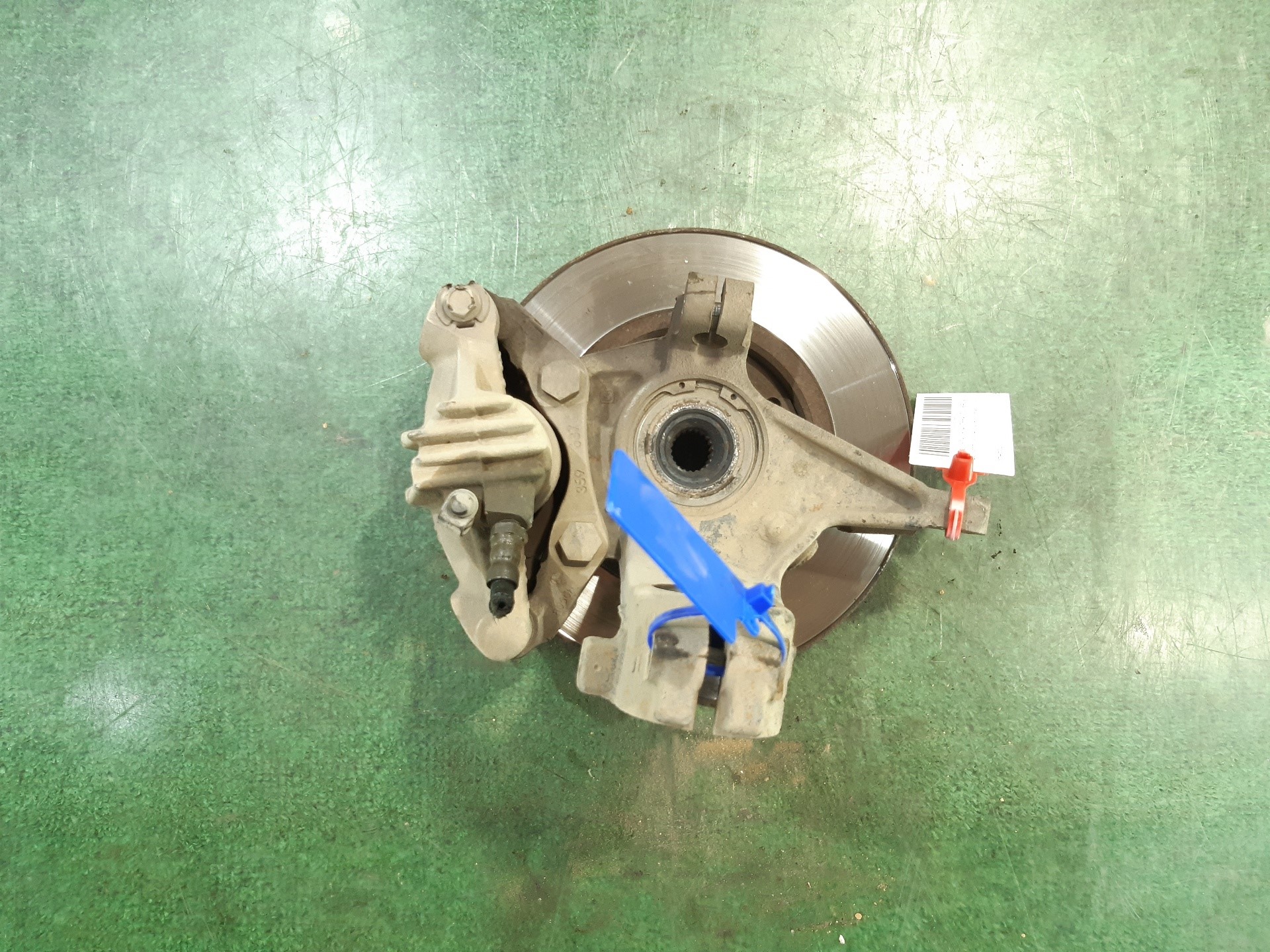 PEUGEOT 206 1 generation (1998-2009) Front Left Wheel Hub 364652 18798399