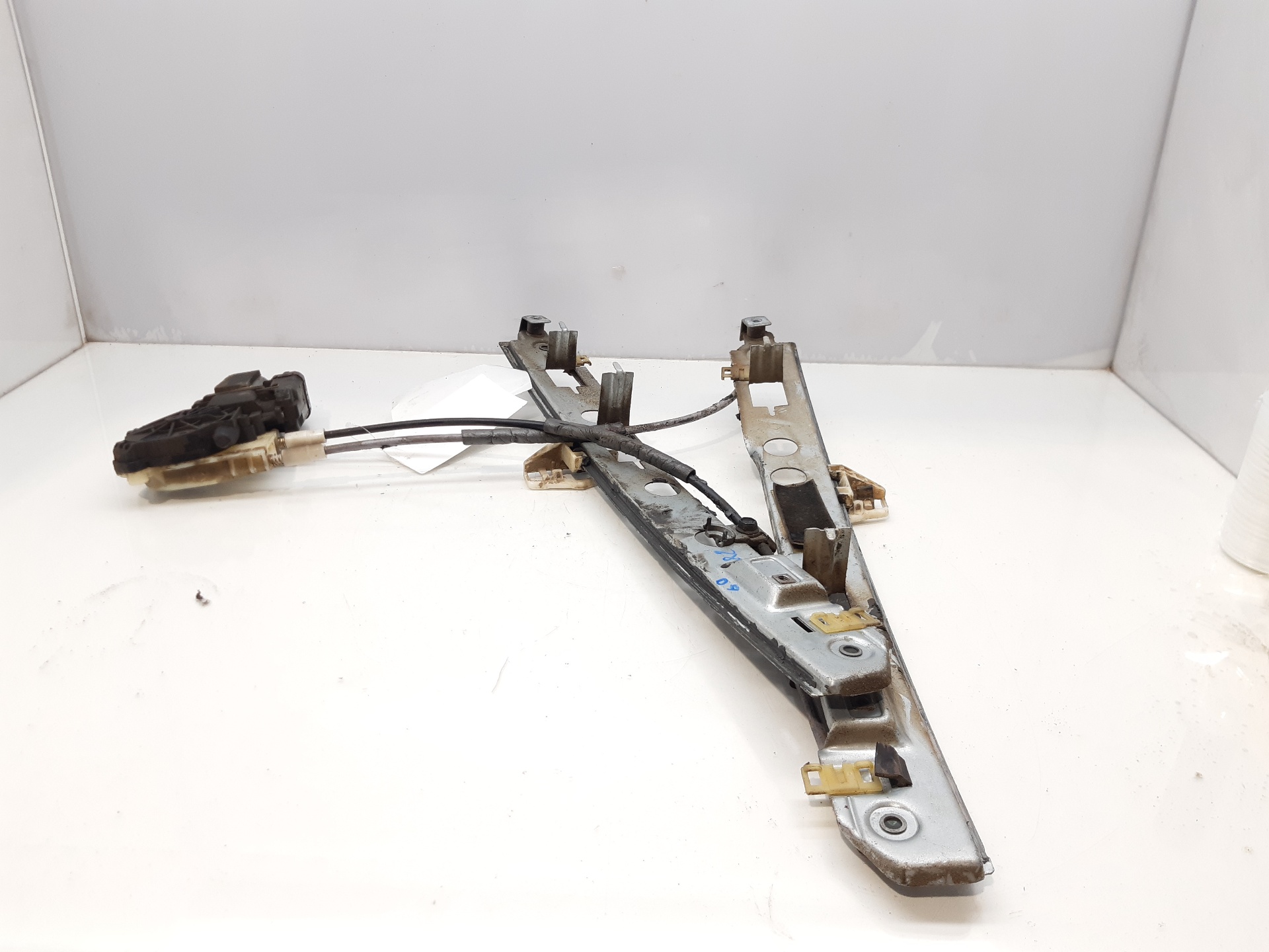 RENAULT Megane 2 generation (2002-2012) Front Right Door Window Regulator 8201010925 24948104