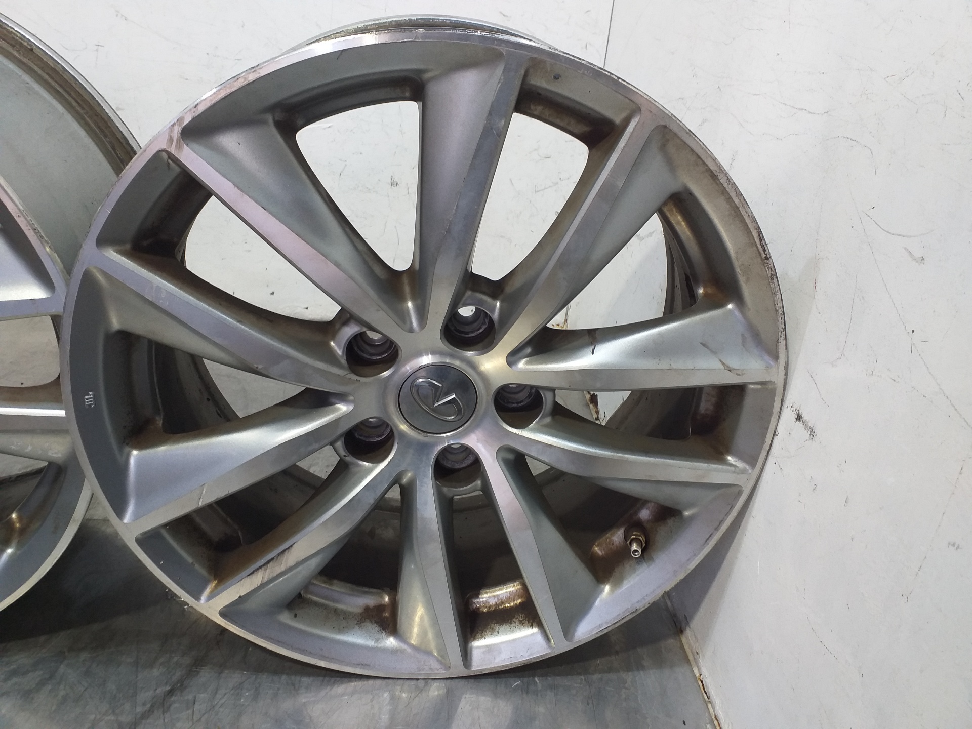 INFINITI Q50 1 generation (2013-2024) Wheel Set R17 25576337