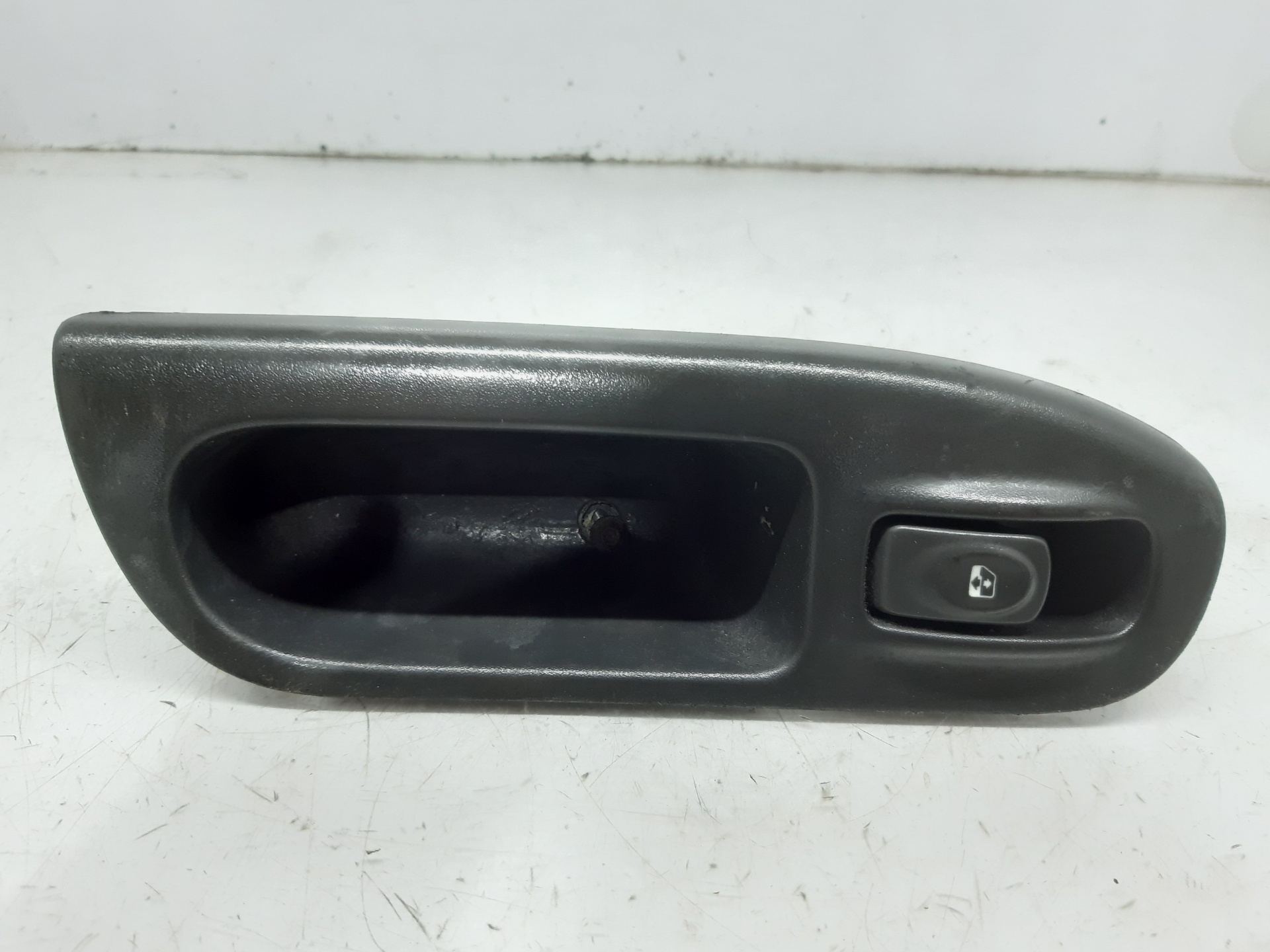 RENAULT Scenic 1 generation (1996-2003) Front Right Door Window Switch 7700432962 21011486