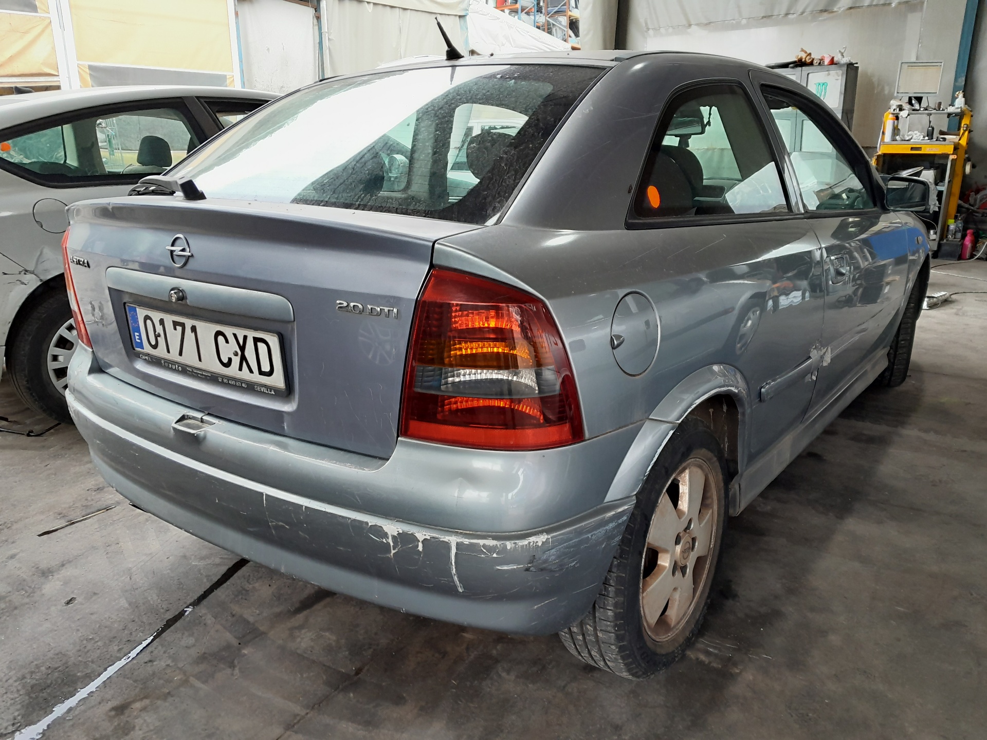 OPEL Astra H (2004-2014) Решетка радиатора 90587100 24930472