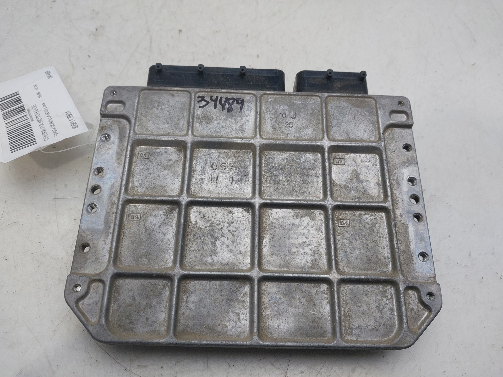 TOYOTA Corolla 10 generation E140/E150 (2006-2013) Moottorin ohjausyksikkö ECU 8966112B01 24769020