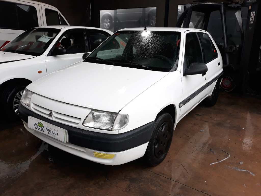 CITROËN Saxo 2 generation (1996-2004) Priekšējais kreisais lukturis 6204N5 18579156