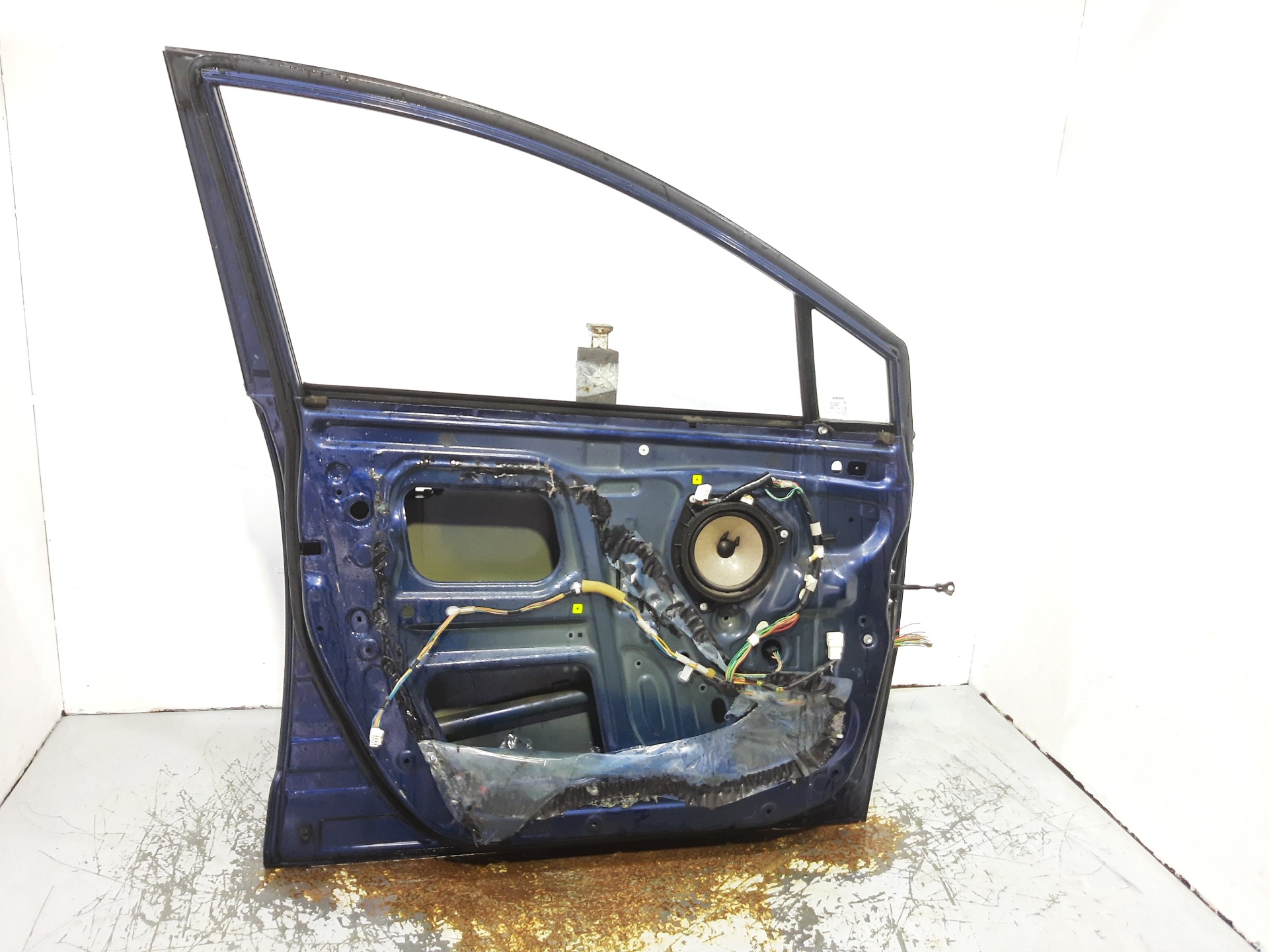 TOYOTA Corolla Verso 1 generation (2001-2009) Front Left Door 670020F011 22917421