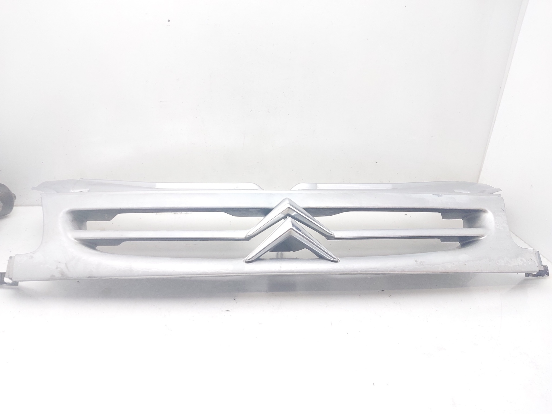 VOLKSWAGEN Golf 2 generation (1983-1992) Radiator Grille 9635603977 22560433