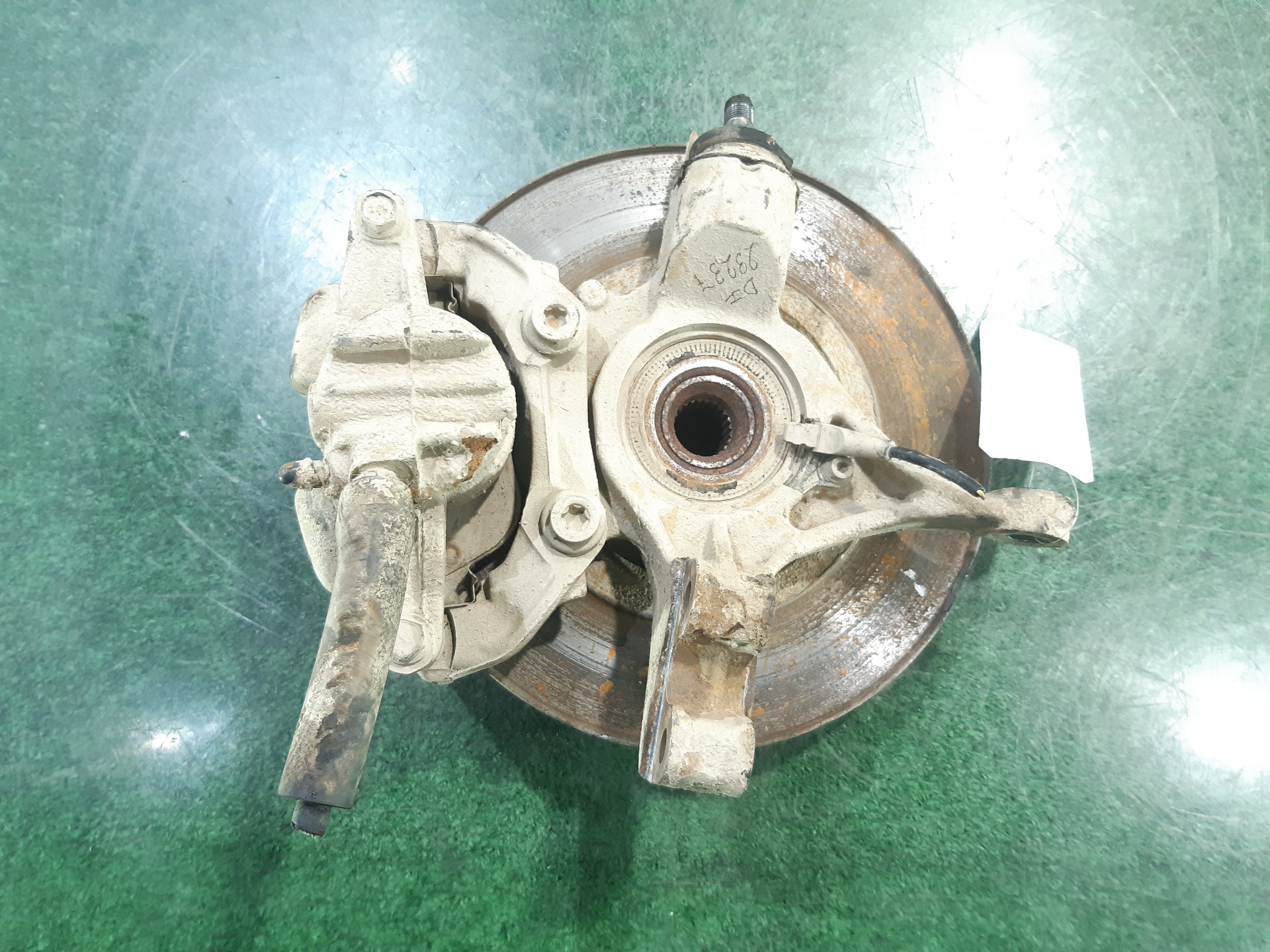 SKODA 307 1 generation (2001-2008) Front Left Wheel Hub 364696 18672254