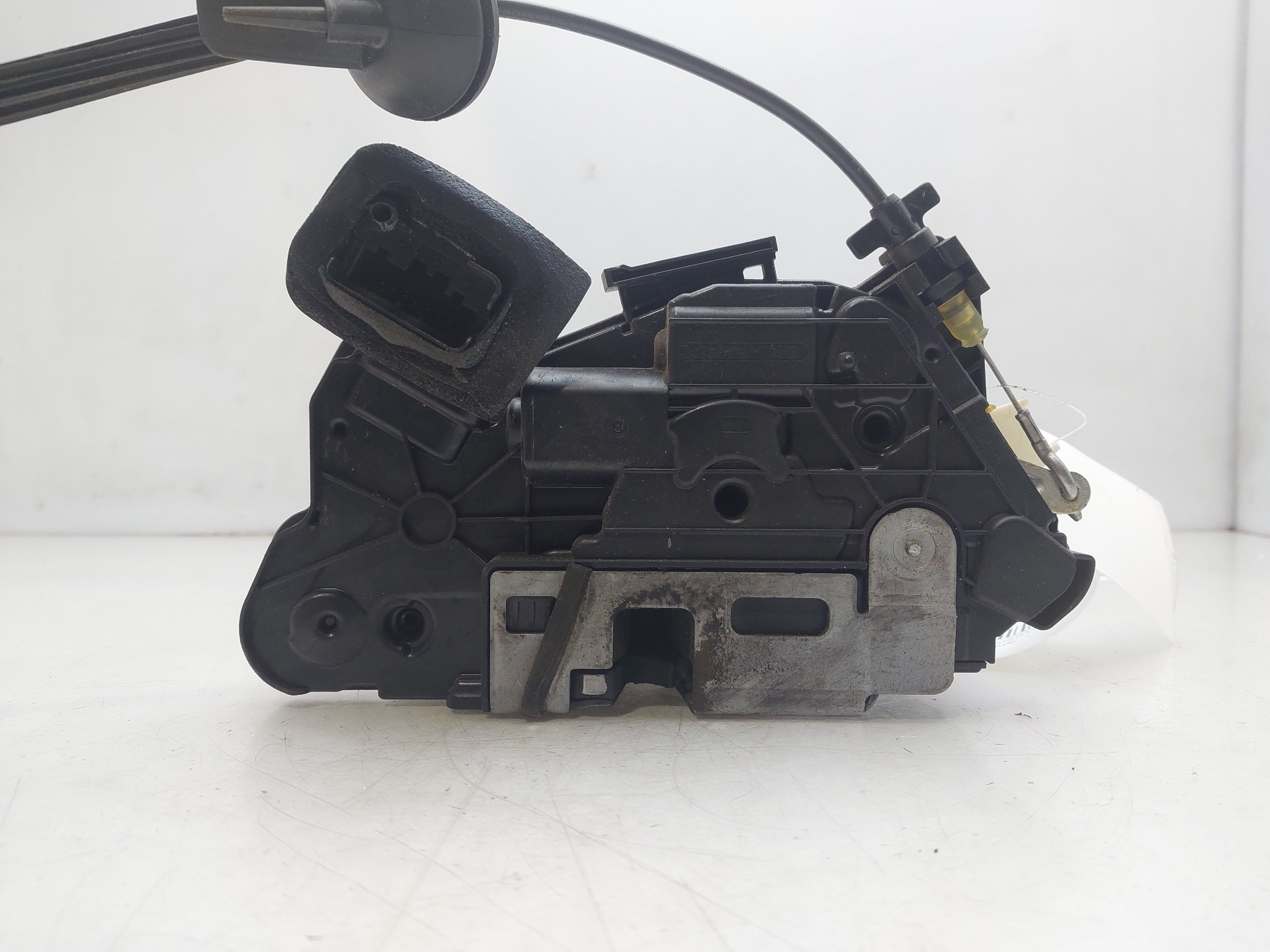 SEAT Leon 3 generation (2012-2020) Front Left Door Lock 5K1837015J 21803750