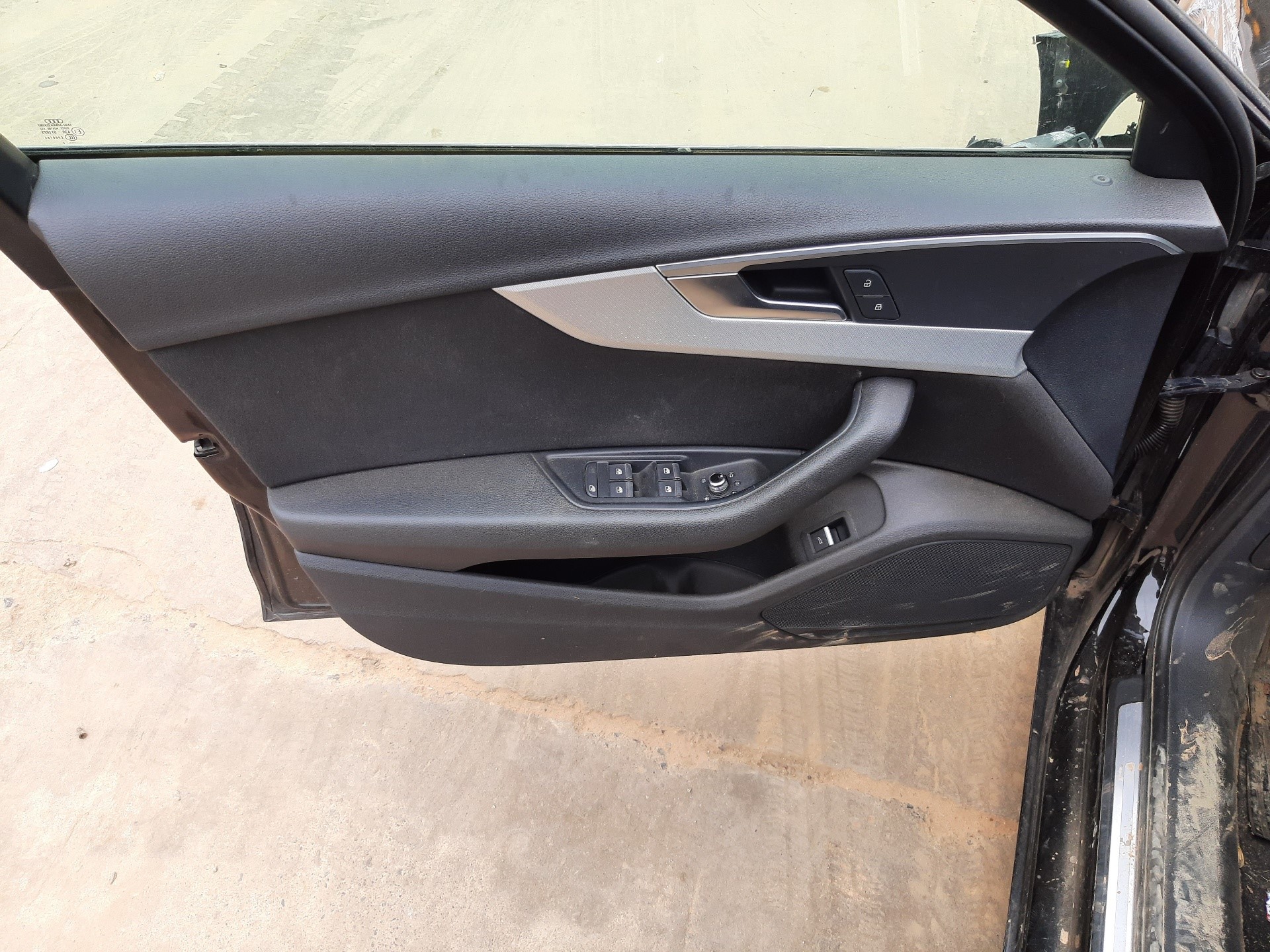 AUDI A4 B9/8W (2015-2024) Front Left Door Panel 8W0867133 24760073