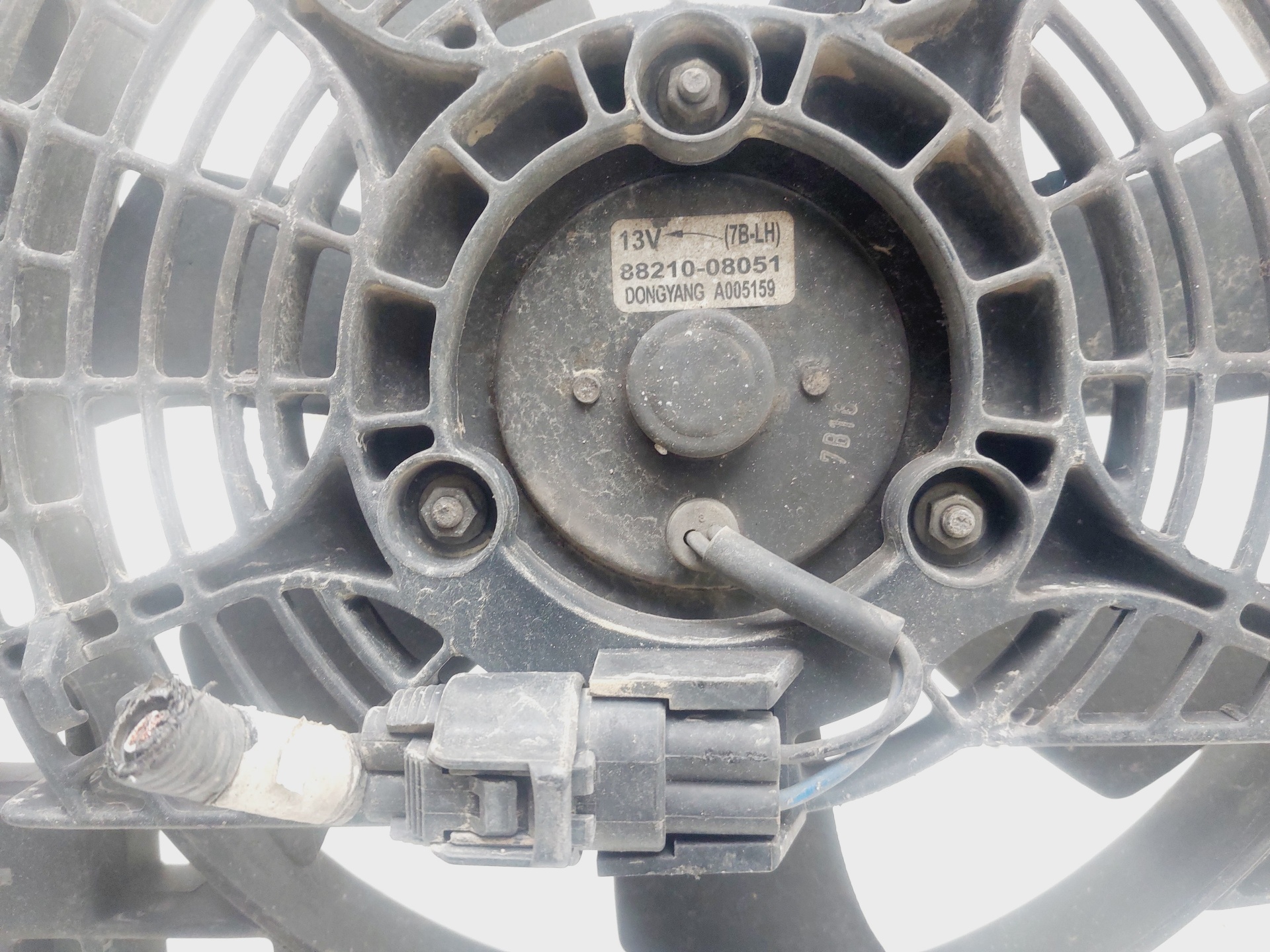 Electroventilador D27DT 8821008051 de Ssangyong Rexton / rexton ii (gab_) 2004-2006 163 CV - pieza usada