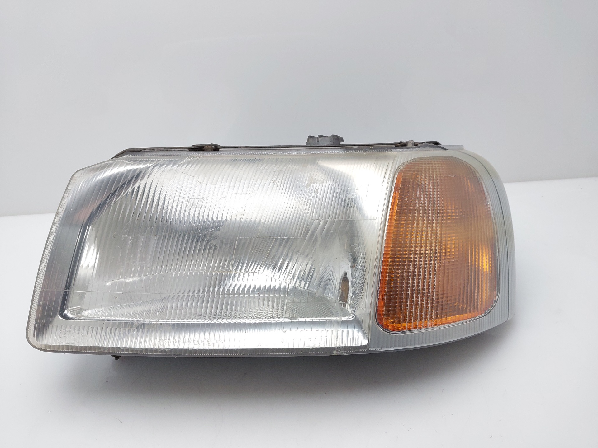 LAND ROVER Front Left Headlight AMR4000 25071441
