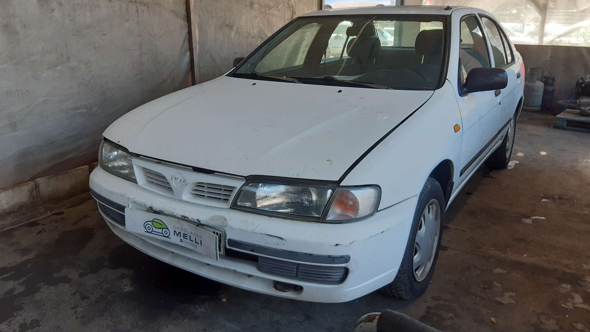 NISSAN Almera N15 (1995-2000) Передний левый указатель поворота 261351N025 18782406