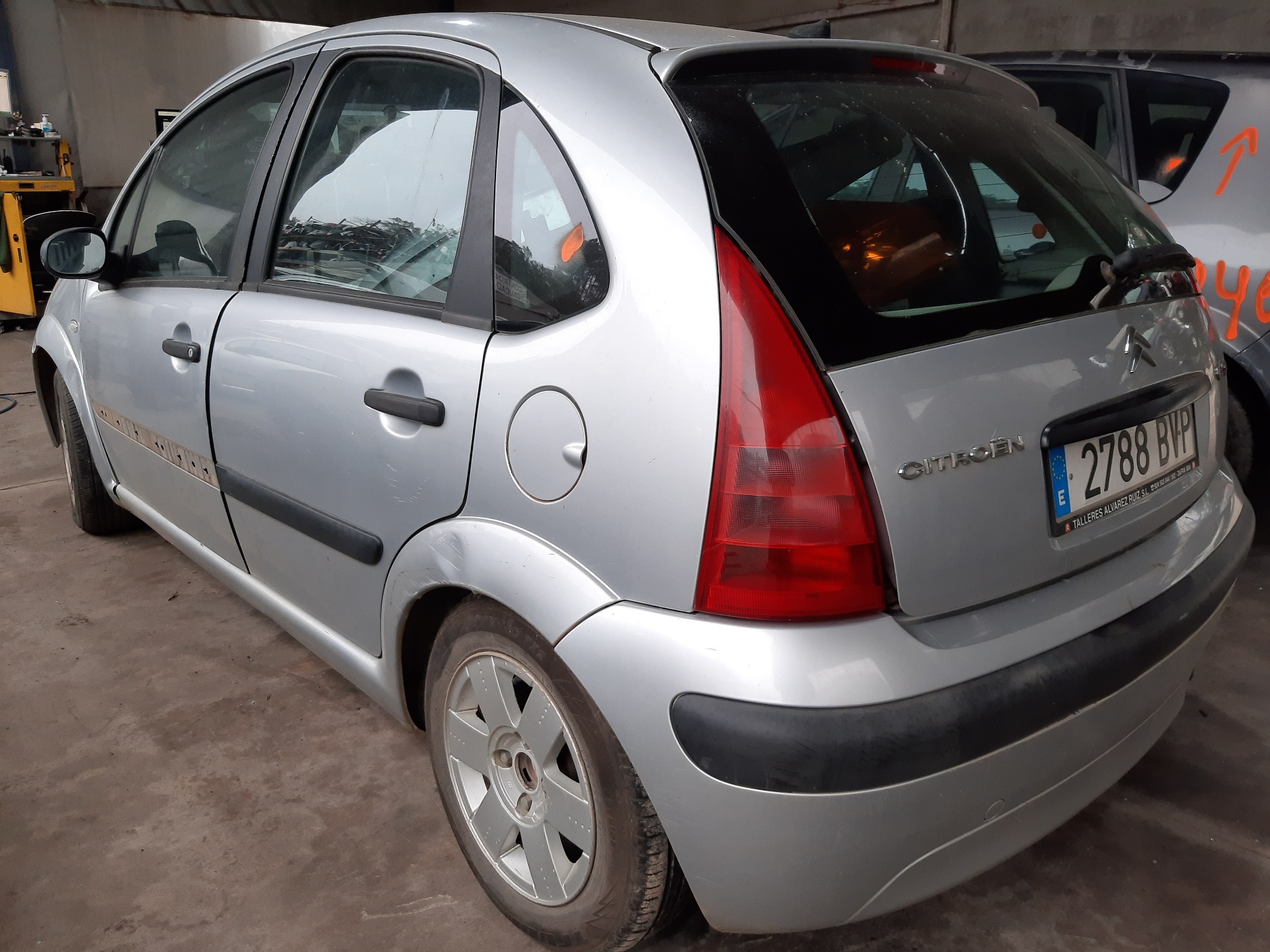 CITROËN C3 1 generation (2002-2010) Axul butuc roți stânga față 1607557480 22468089