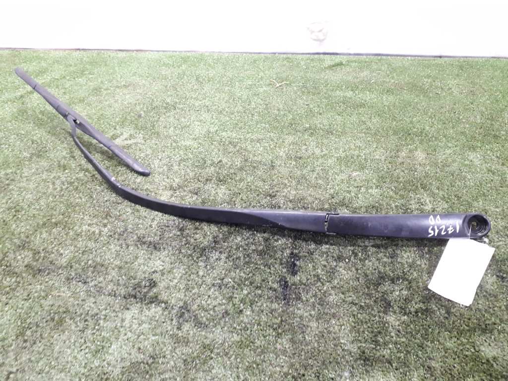 HYUNDAI i30 PD ( 3 generation) (2017-2024) Front Wiper Arms 654515 24949693