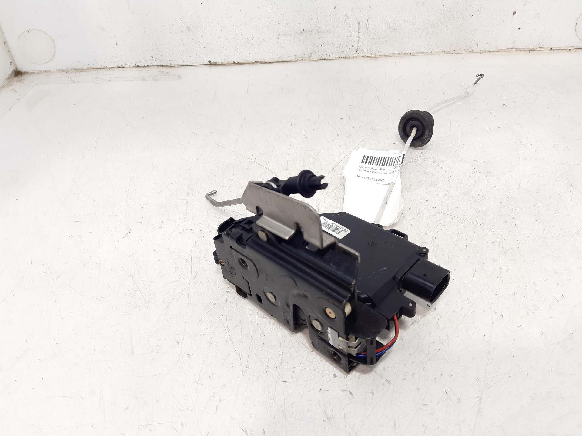 AUDI A4 B6/8E (2000-2005) Front Right Door Lock 8E1837016C 23511670