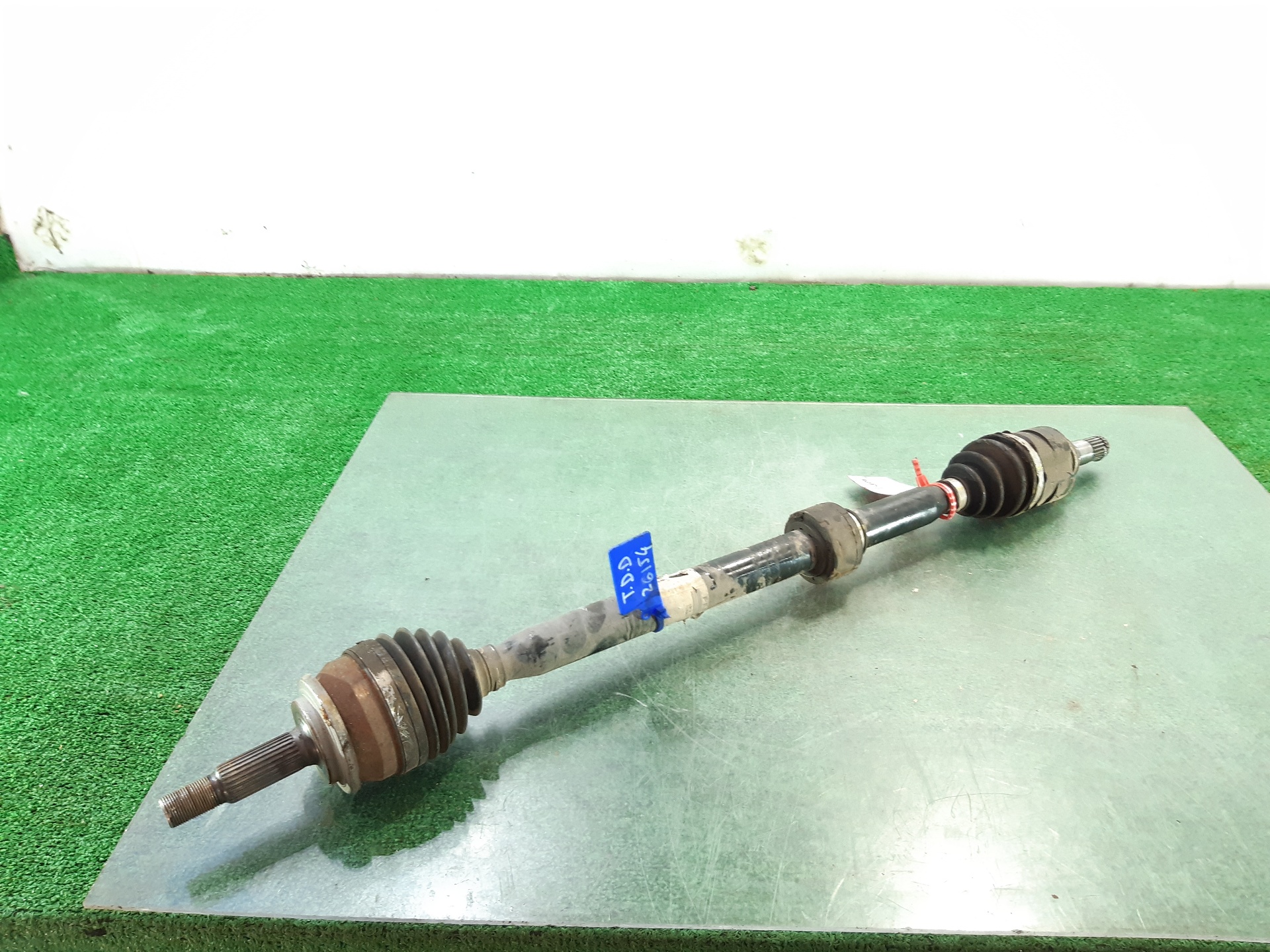 TOYOTA Auris 1 generation (2006-2012) Front Right Driveshaft 4341002830 24052846